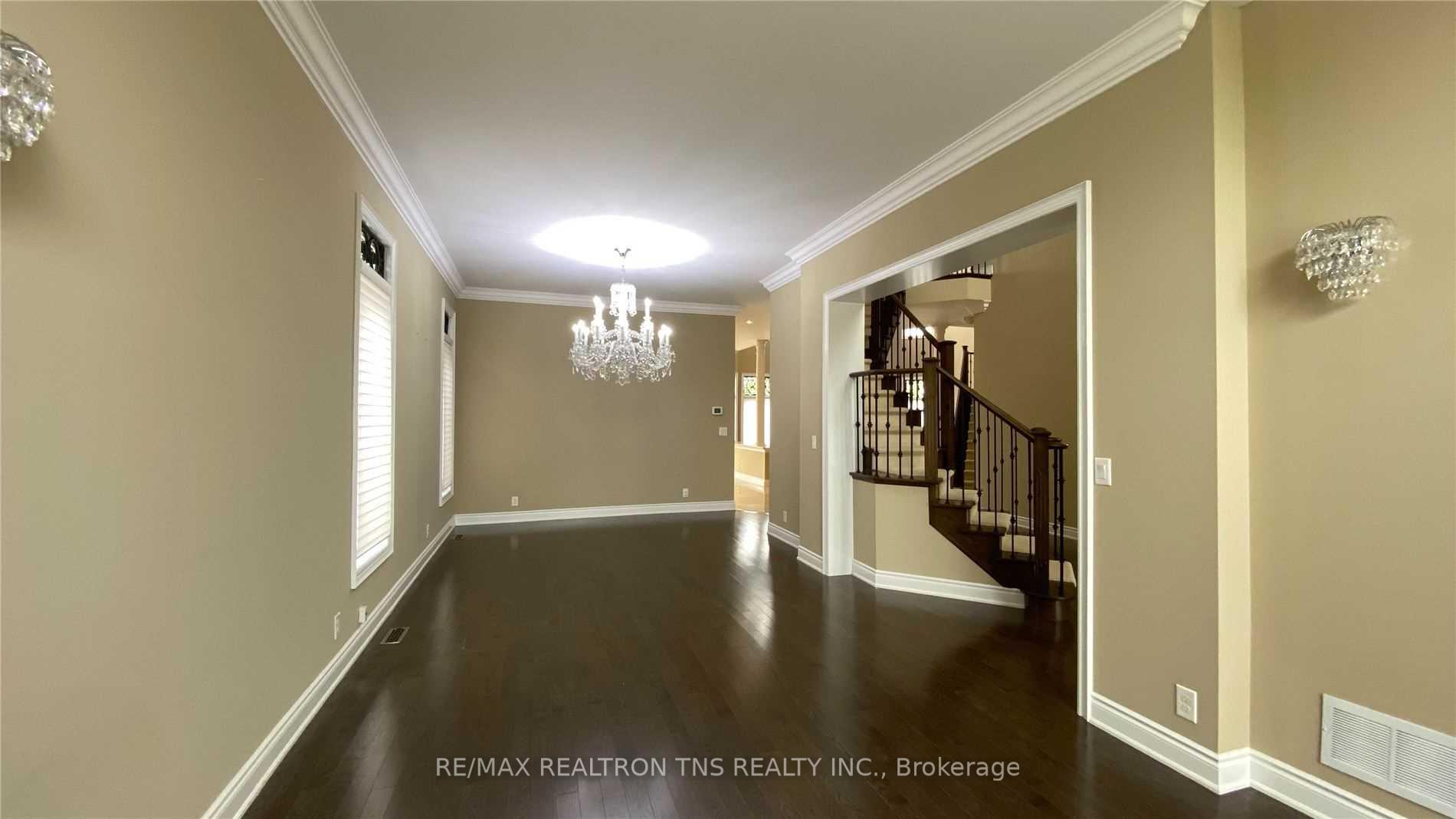Photo 4 of 231 Ivy Jay Crescent, Aurora, Bayview Northeast — HOMEH