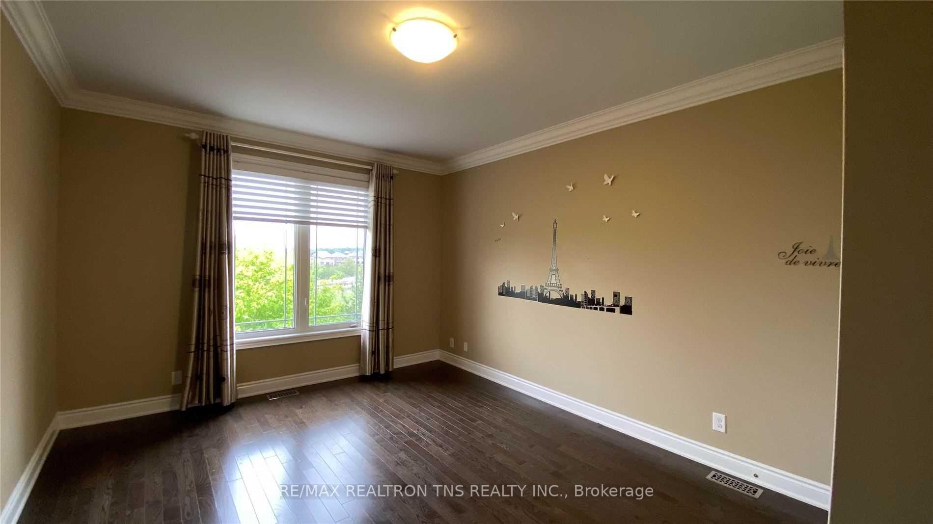 Photo 8 of 231 Ivy Jay Crescent, Aurora, Bayview Northeast — HOMEH