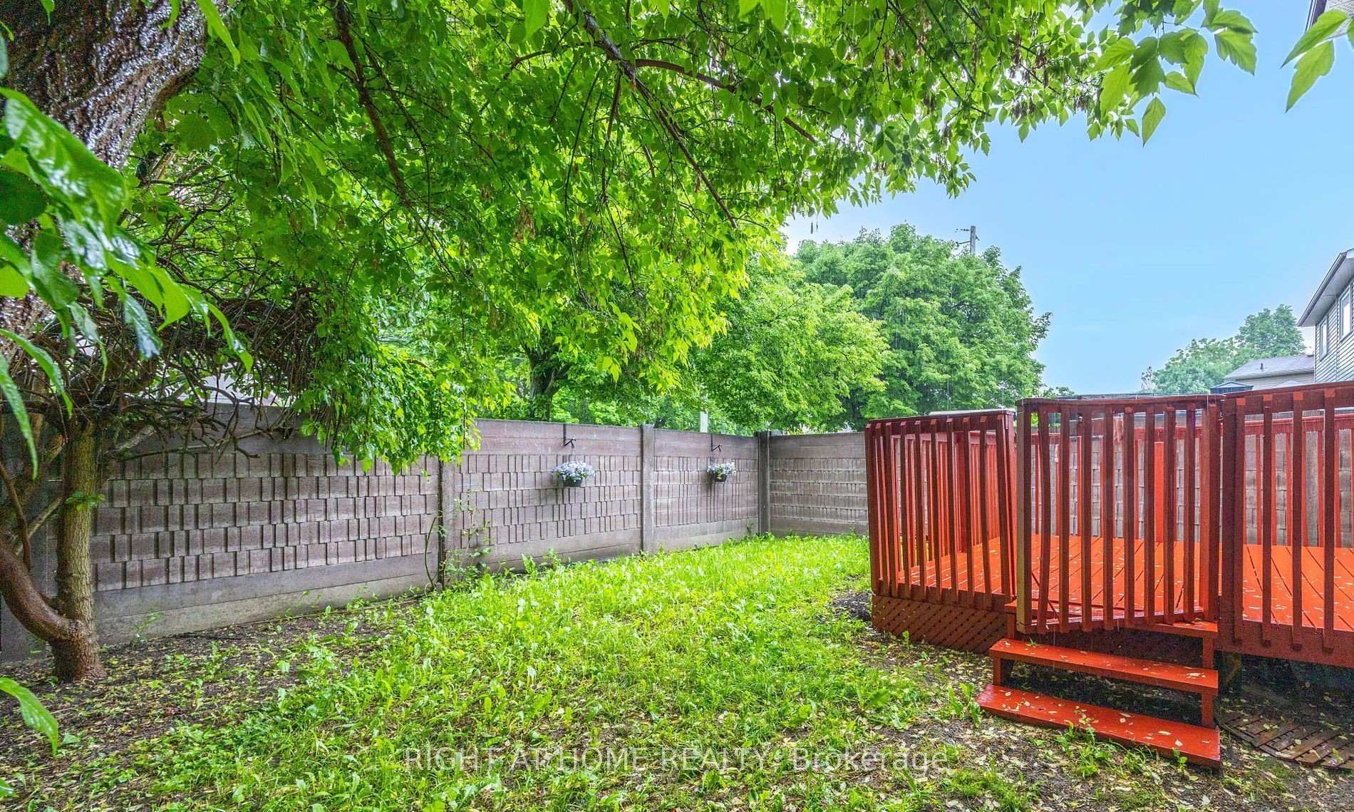 Photo 10 of 1168 Tanzer Court, Pickering, Bay Ridges — HOMEH