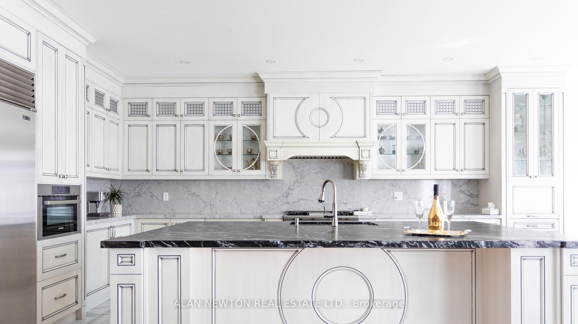 Photo 28 of 102 Hunterwood Chase, Vaughan, Rural Vaughan — HOMEH