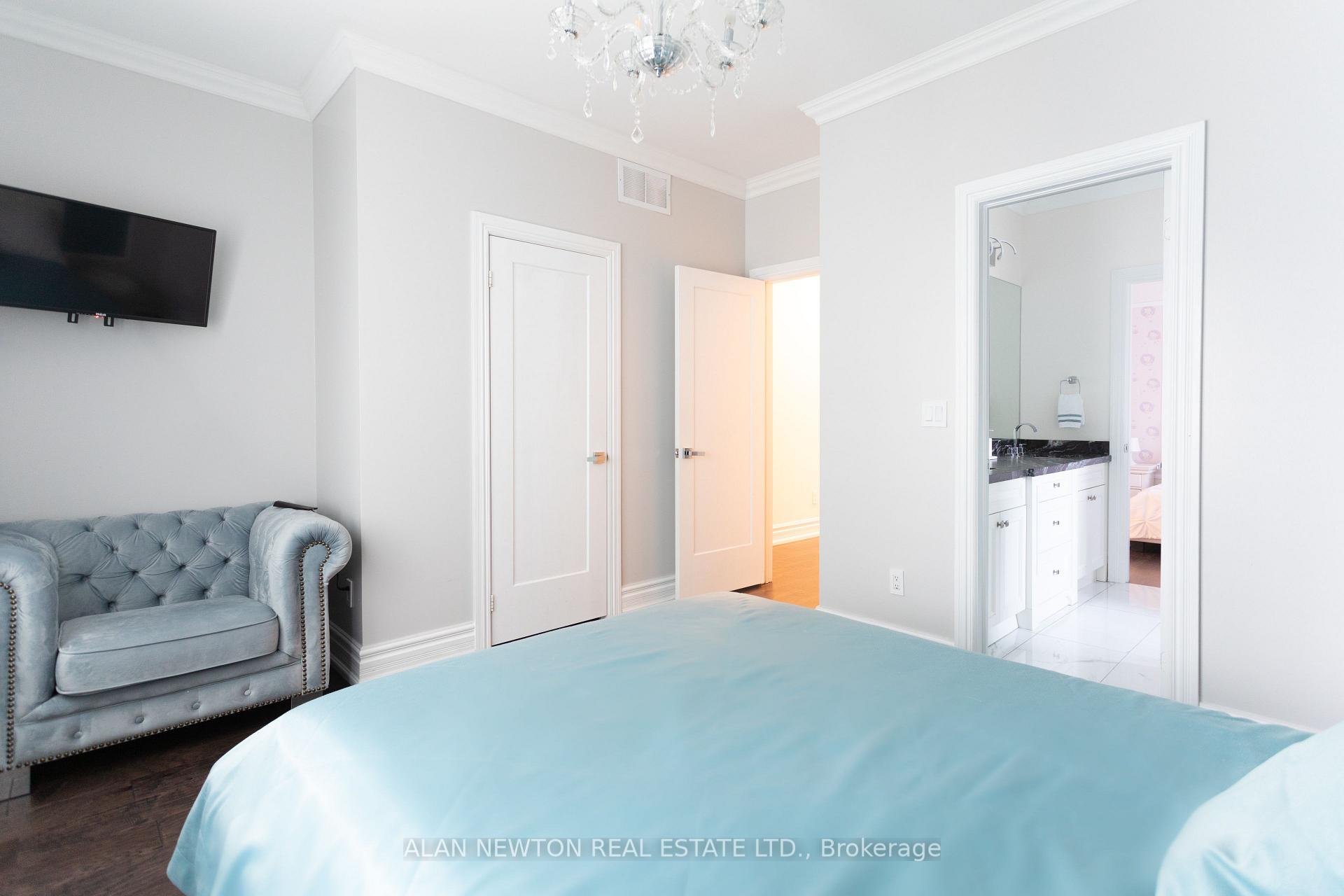 Photo 37 of 102 Hunterwood Chase, Vaughan, Rural Vaughan — HOMEH