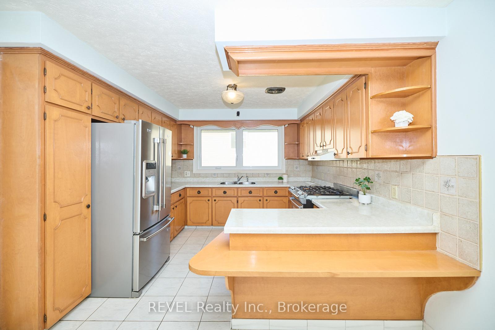Photo 10 of 170 Iva Street, Welland, Lincoln/Crowland — HOMEH