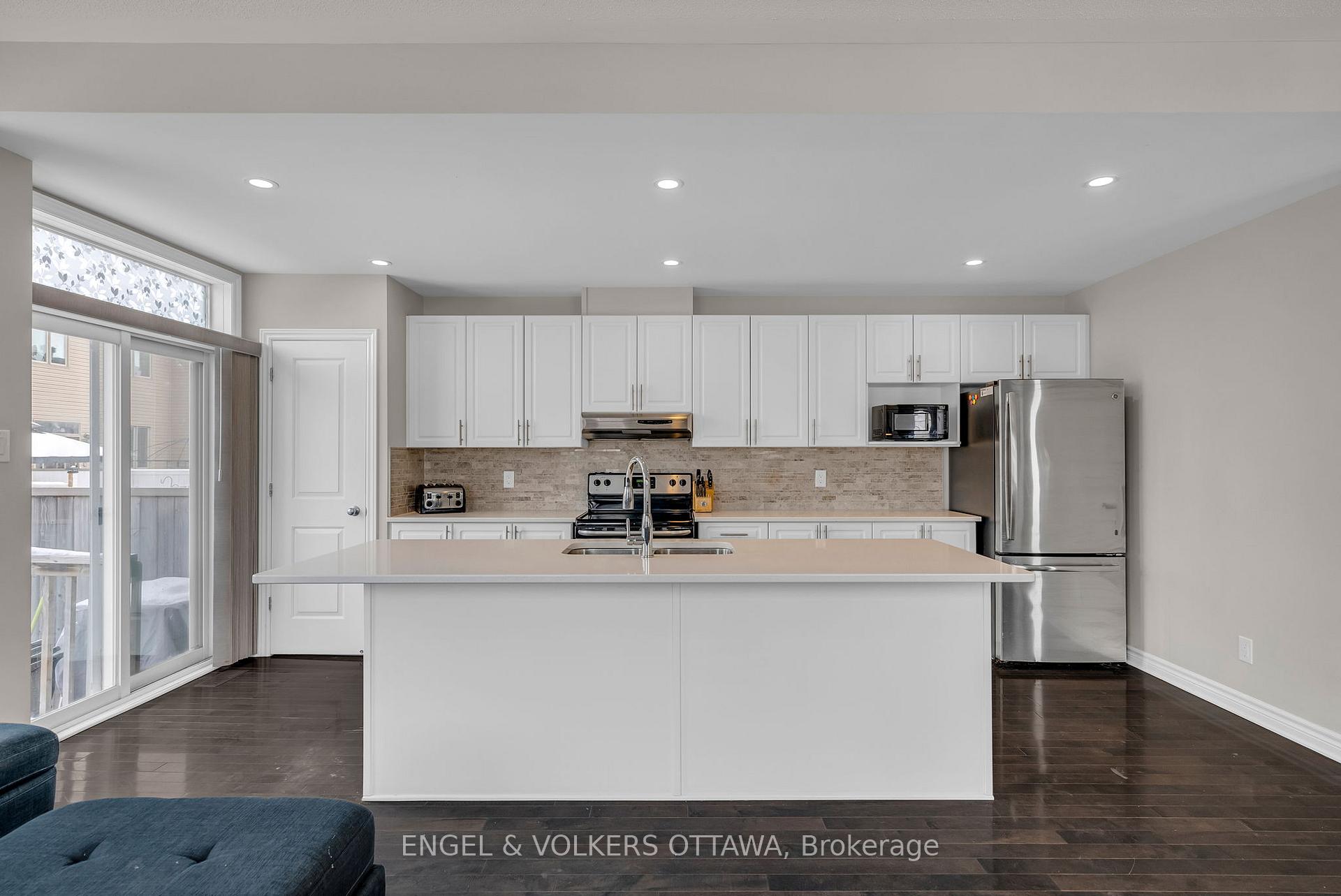 Photo 7 of 123 Yellowcress Way, Ottawa, Avalon West — HOMEH