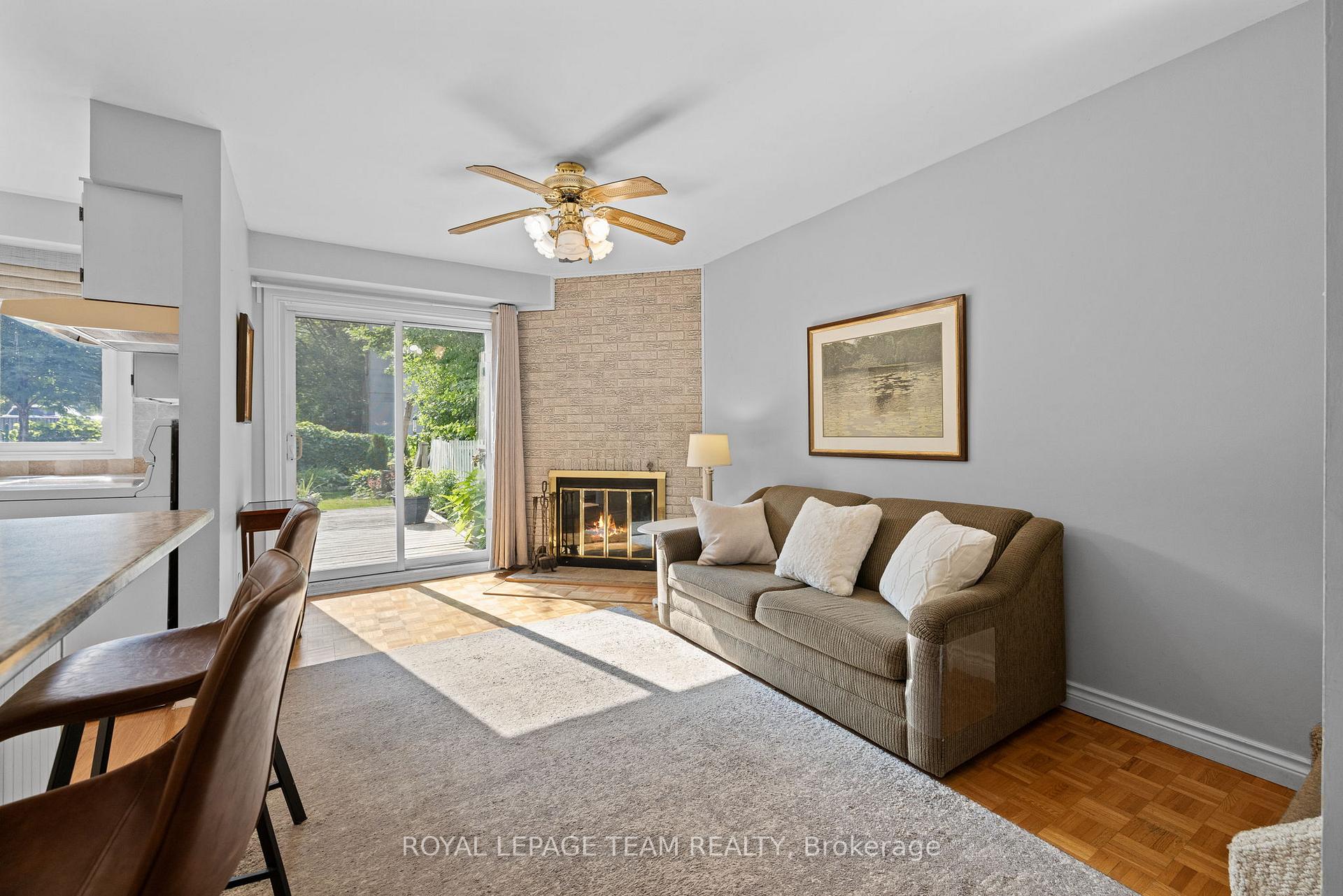 Photo 5 of 2486 Regina Street, Ottawa, Lincoln Heights — HOMEH