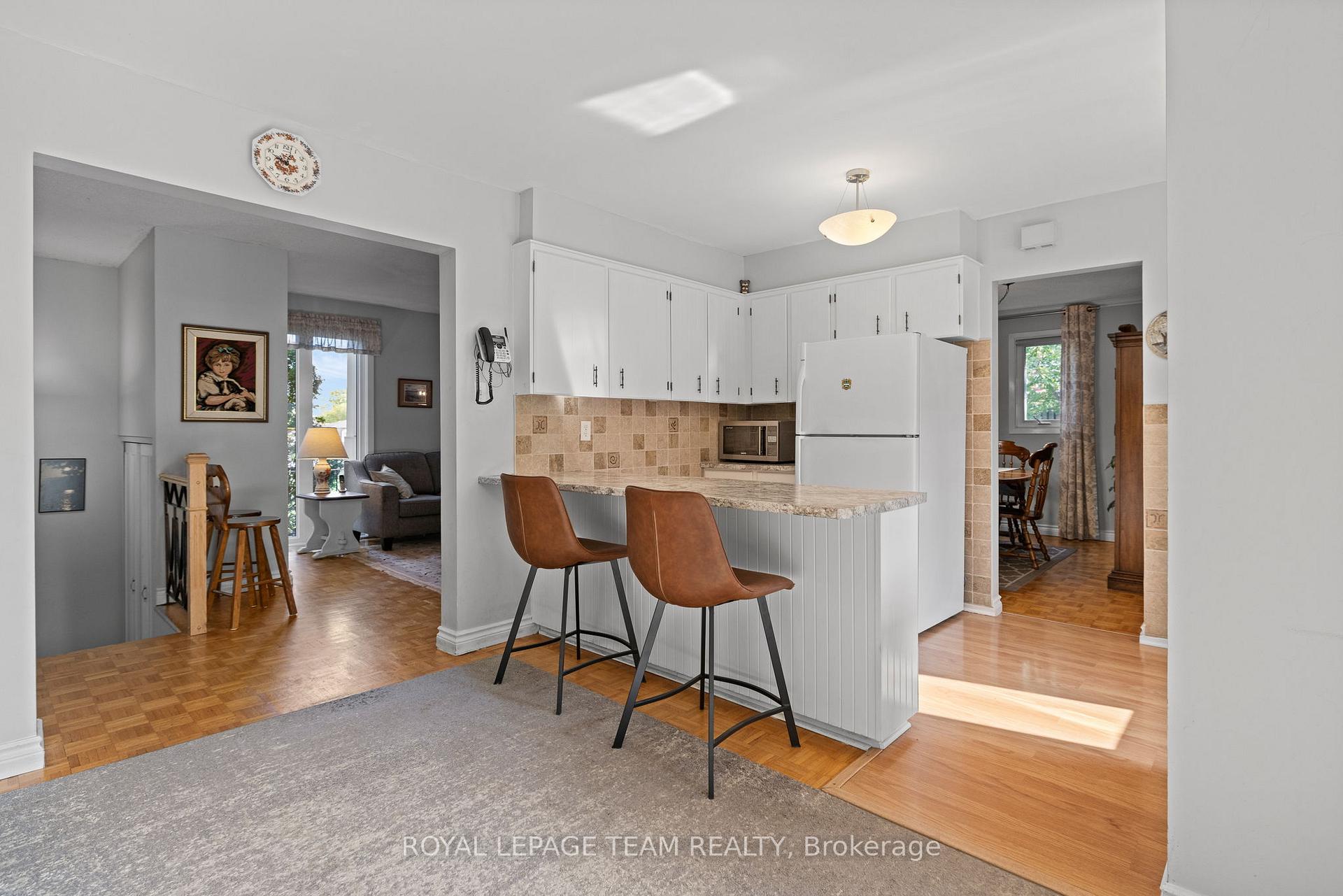 Photo 6 of 2486 Regina Street, Ottawa, Lincoln Heights — HOMEH