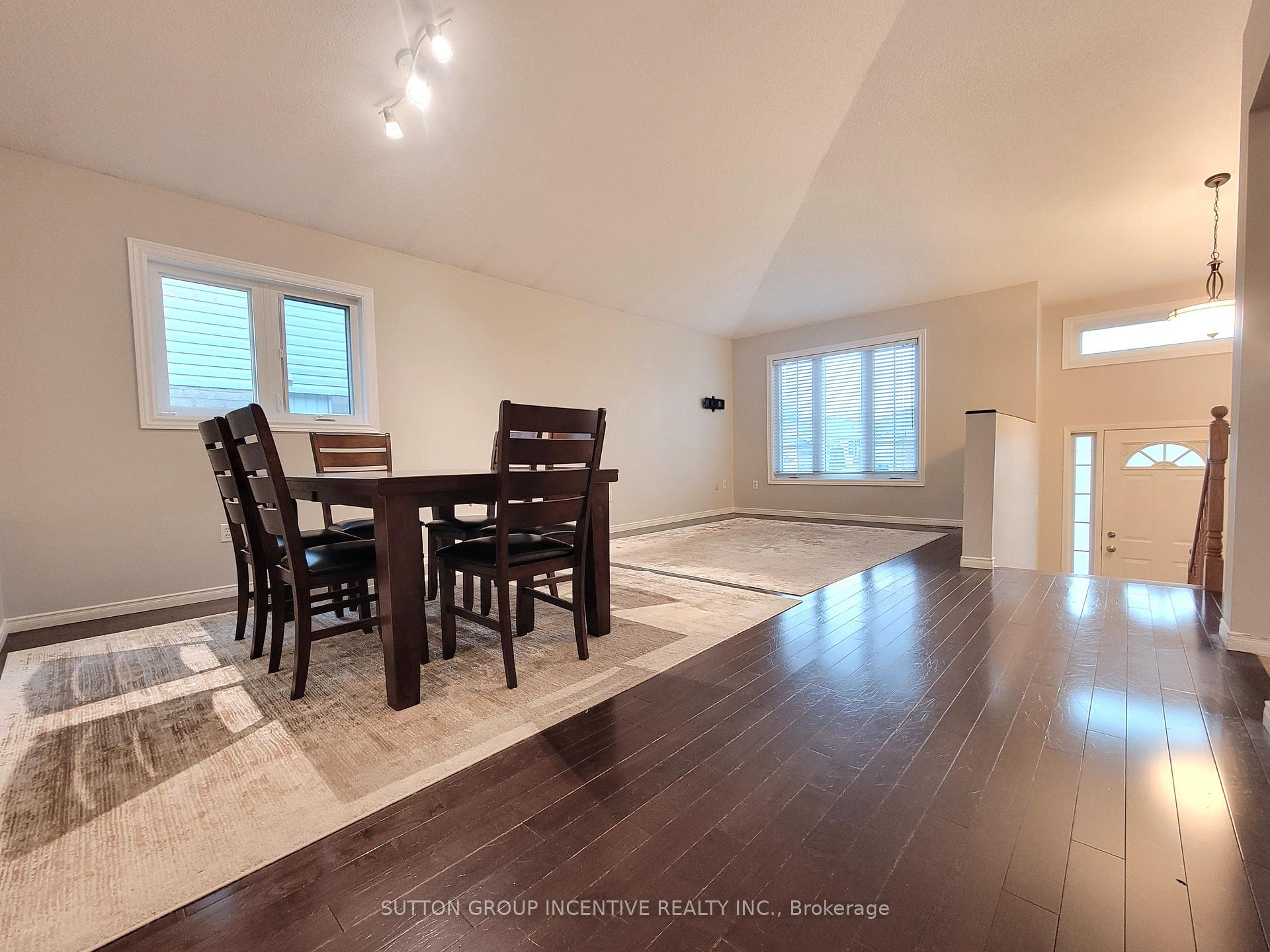 Photo 6 of 88 Leggott Avenue, Barrie, Painswick North — HOMEH