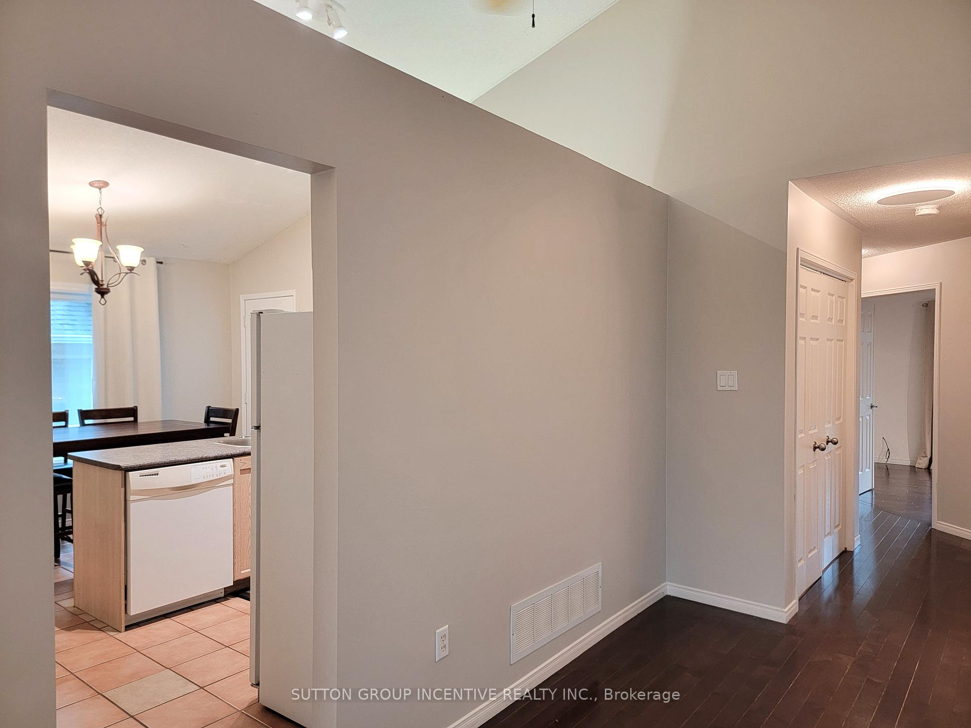 Photo 10 of 88 Leggott Avenue, Barrie, Painswick North — HOMEH
