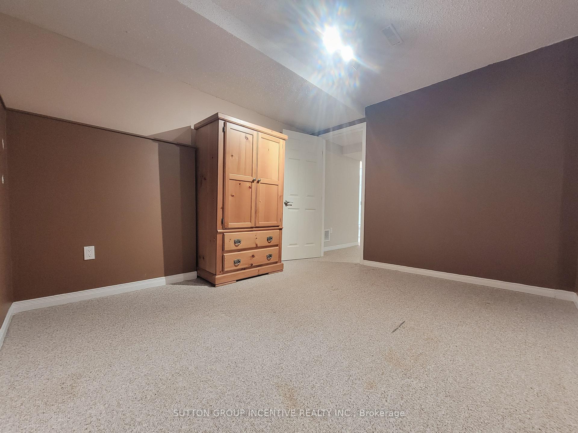 Photo 29 of 88 Leggott Avenue, Barrie, Painswick North — HOMEH