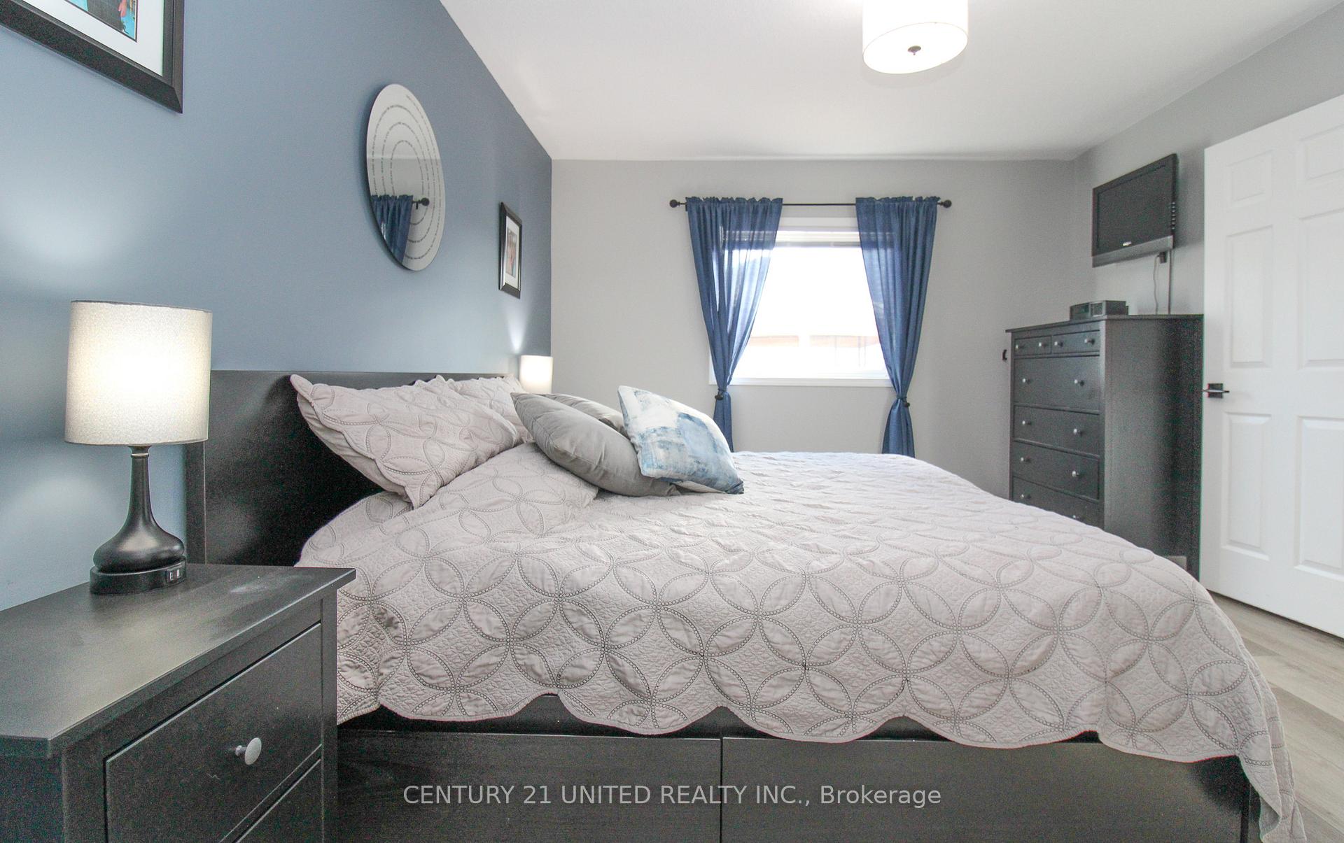 Photo 18 of 1356 Ireland Drive, Peterborough, Monaghan Ward 2 — HOMEH