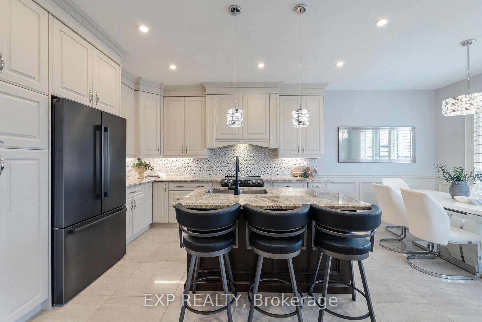 Photo 10 of 20 Serene Court, Whitby, Rolling Acres — HOMEH