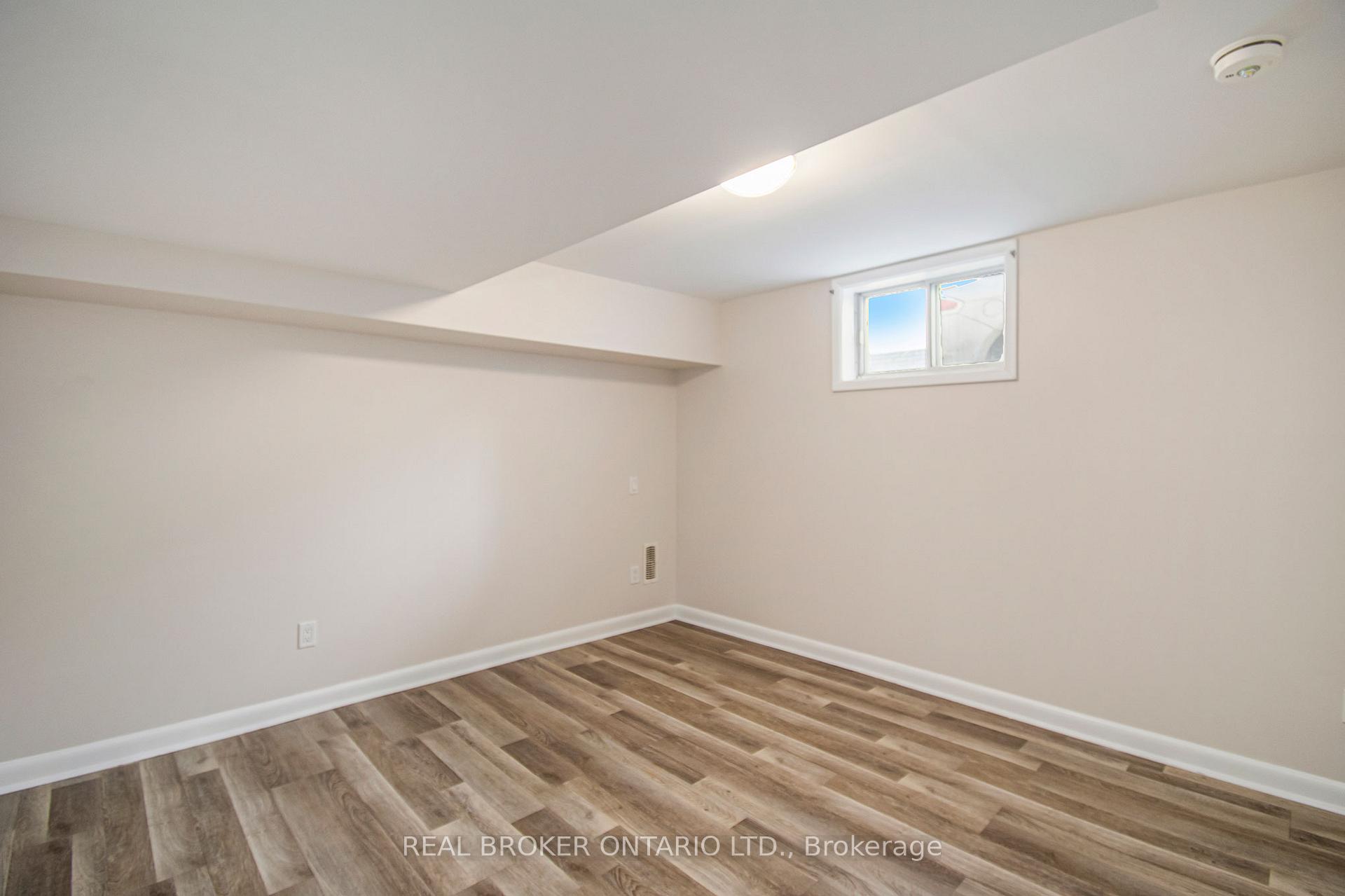 Photo 14 of Unit 3, 337 Zephyr Avenue, Ottawa, Britannia — HOMEH