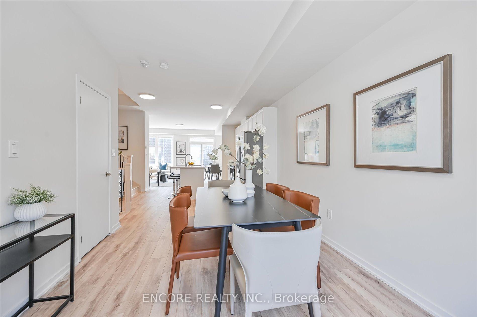 Photo 4 of 41 Aberfoyle Street, Vaughan, Patterson — HOMEH