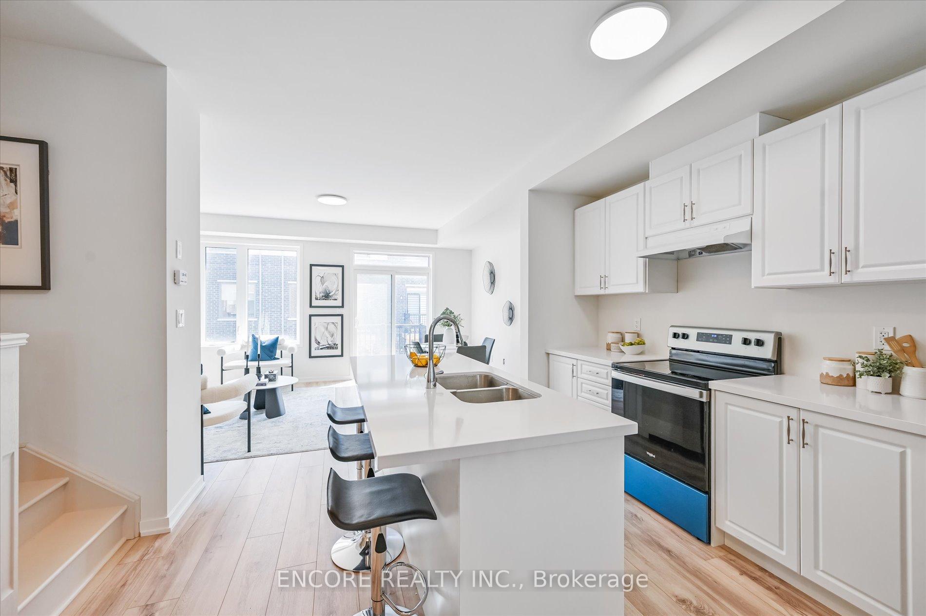 Photo 13 of 41 Aberfoyle Street, Vaughan, Patterson — HOMEH