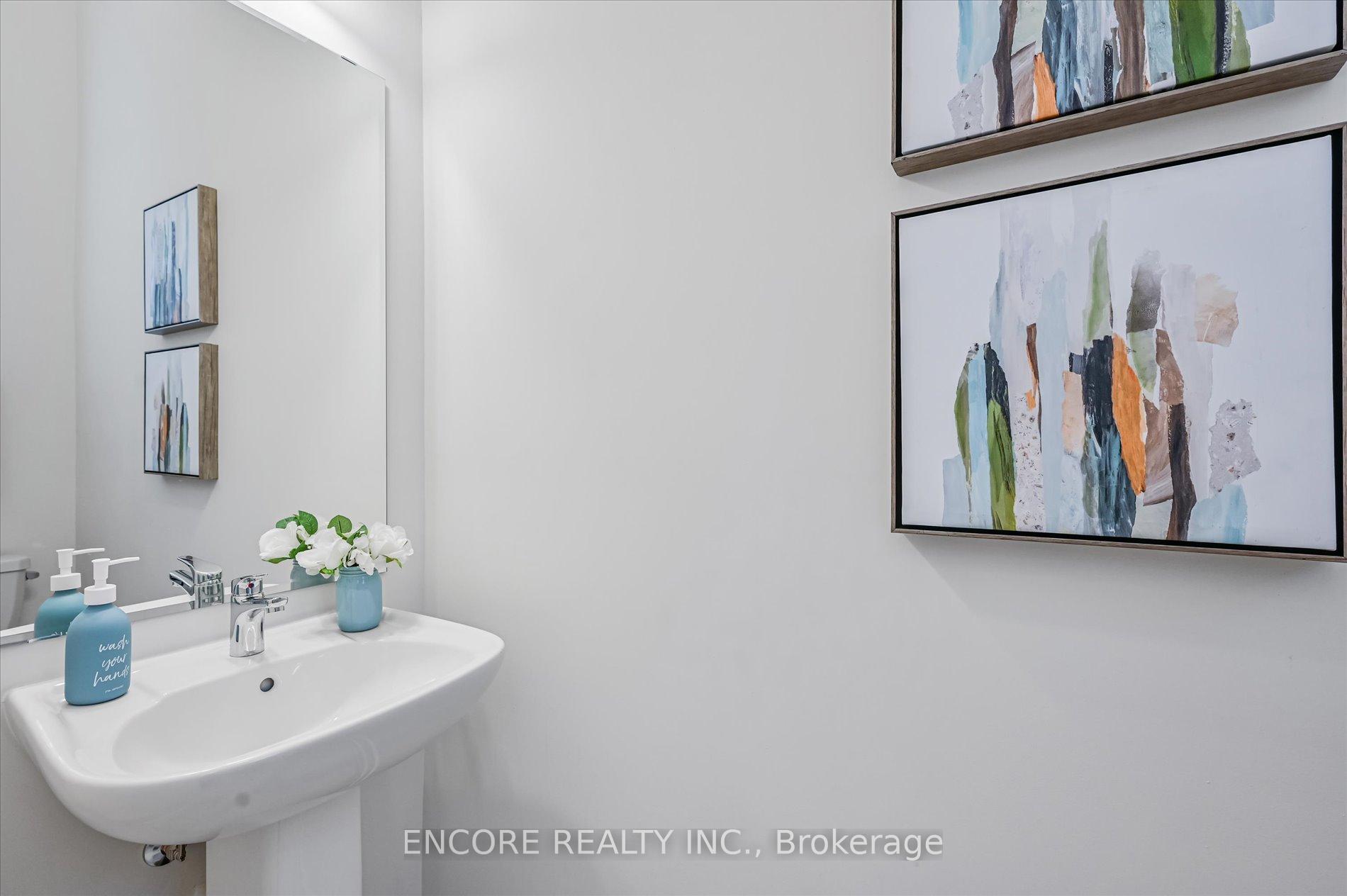 Photo 16 of 41 Aberfoyle Street, Vaughan, Patterson — HOMEH