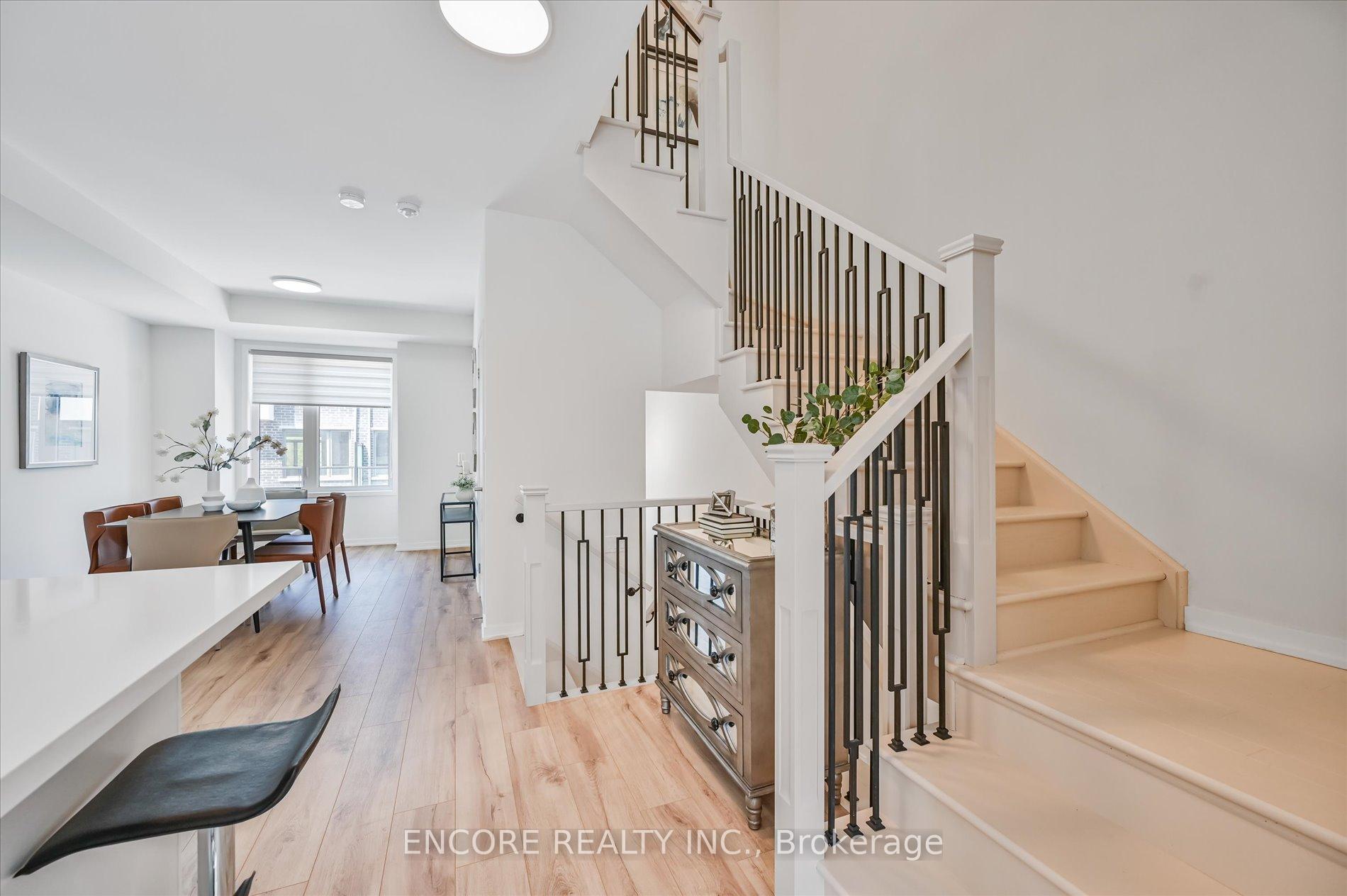 Photo 18 of 41 Aberfoyle Street, Vaughan, Patterson — HOMEH