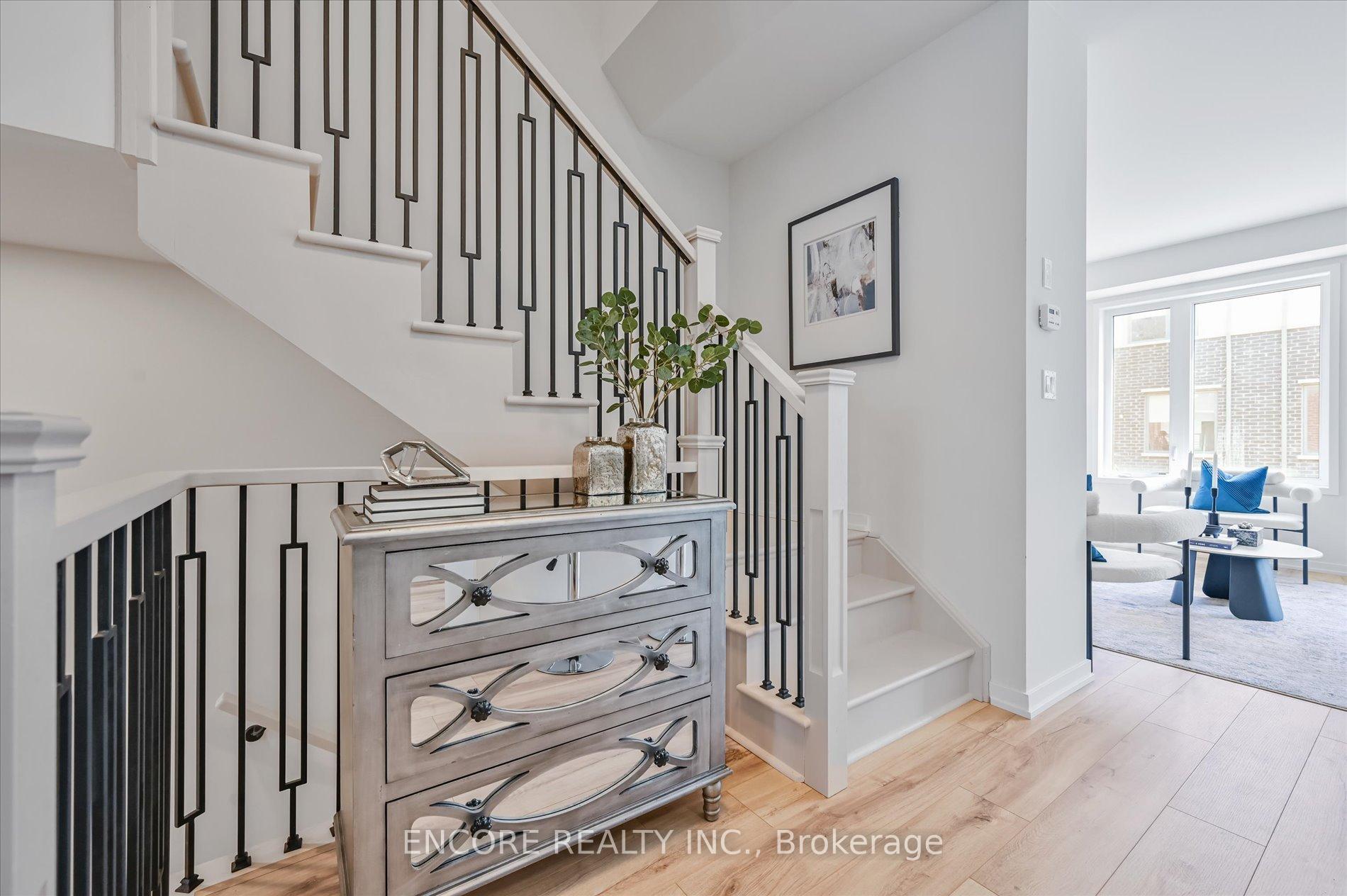 Photo 19 of 41 Aberfoyle Street, Vaughan, Patterson — HOMEH