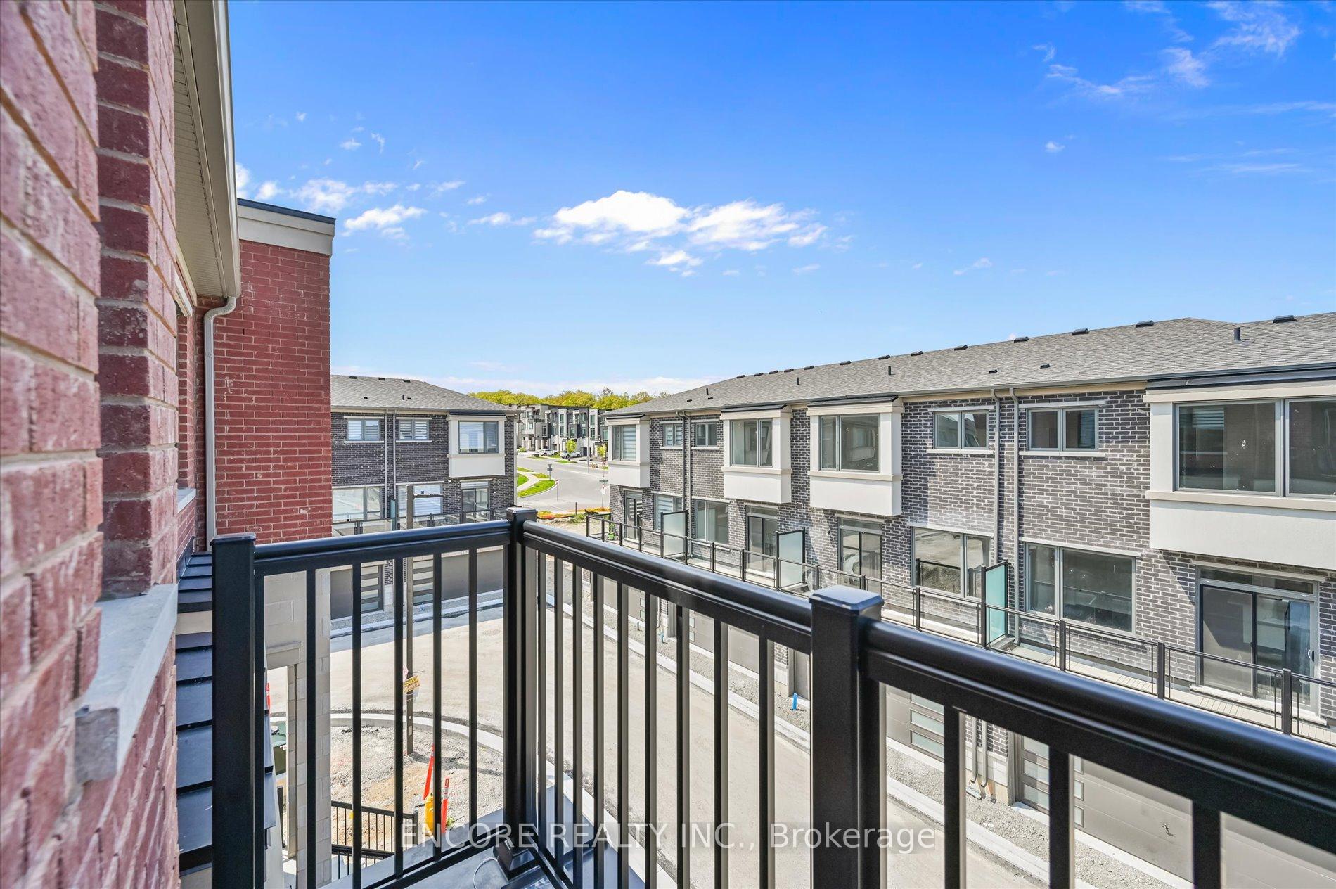 Photo 28 of 41 Aberfoyle Street, Vaughan, Patterson — HOMEH