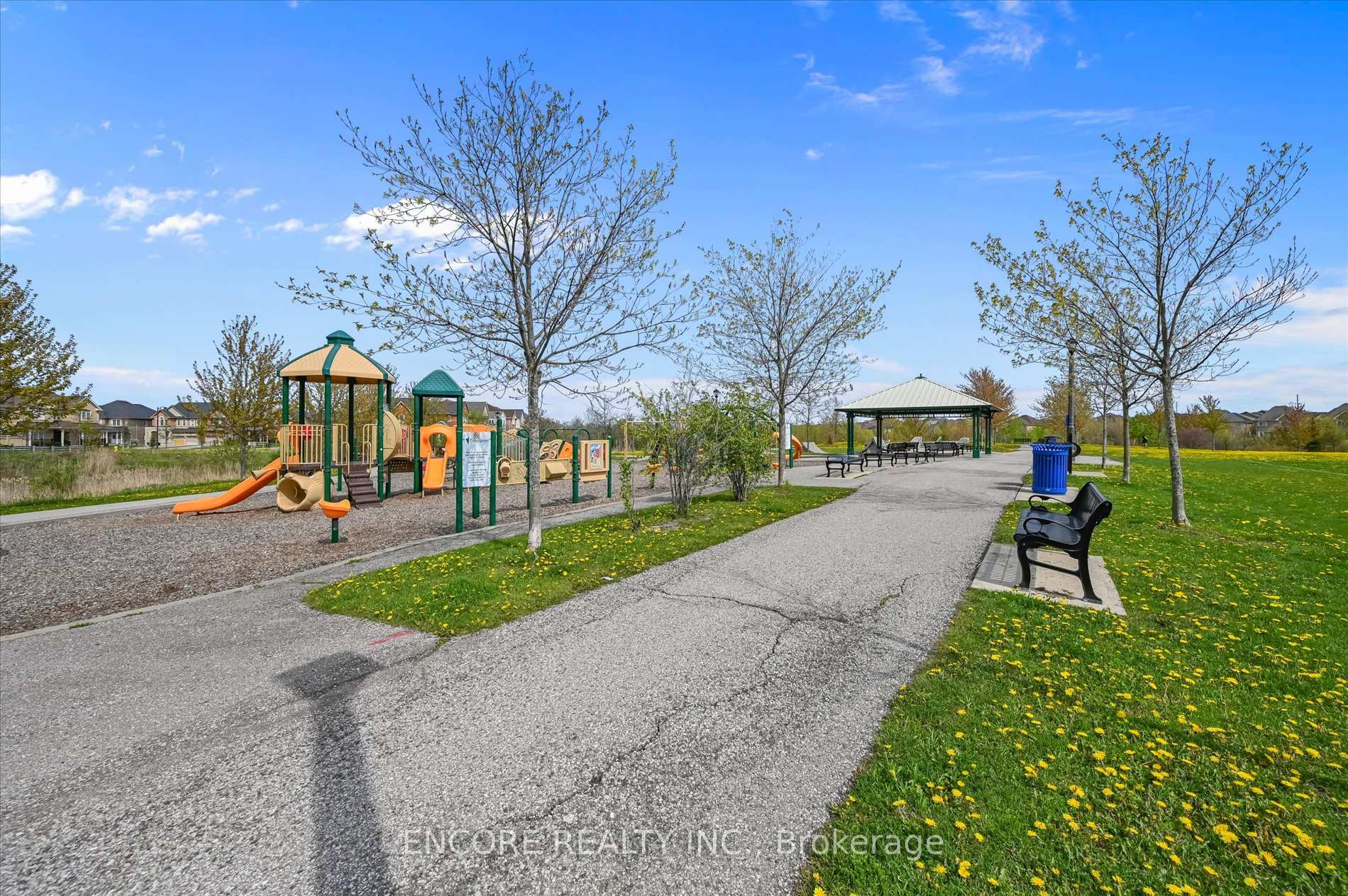 Photo 36 of 41 Aberfoyle Street, Vaughan, Patterson — HOMEH