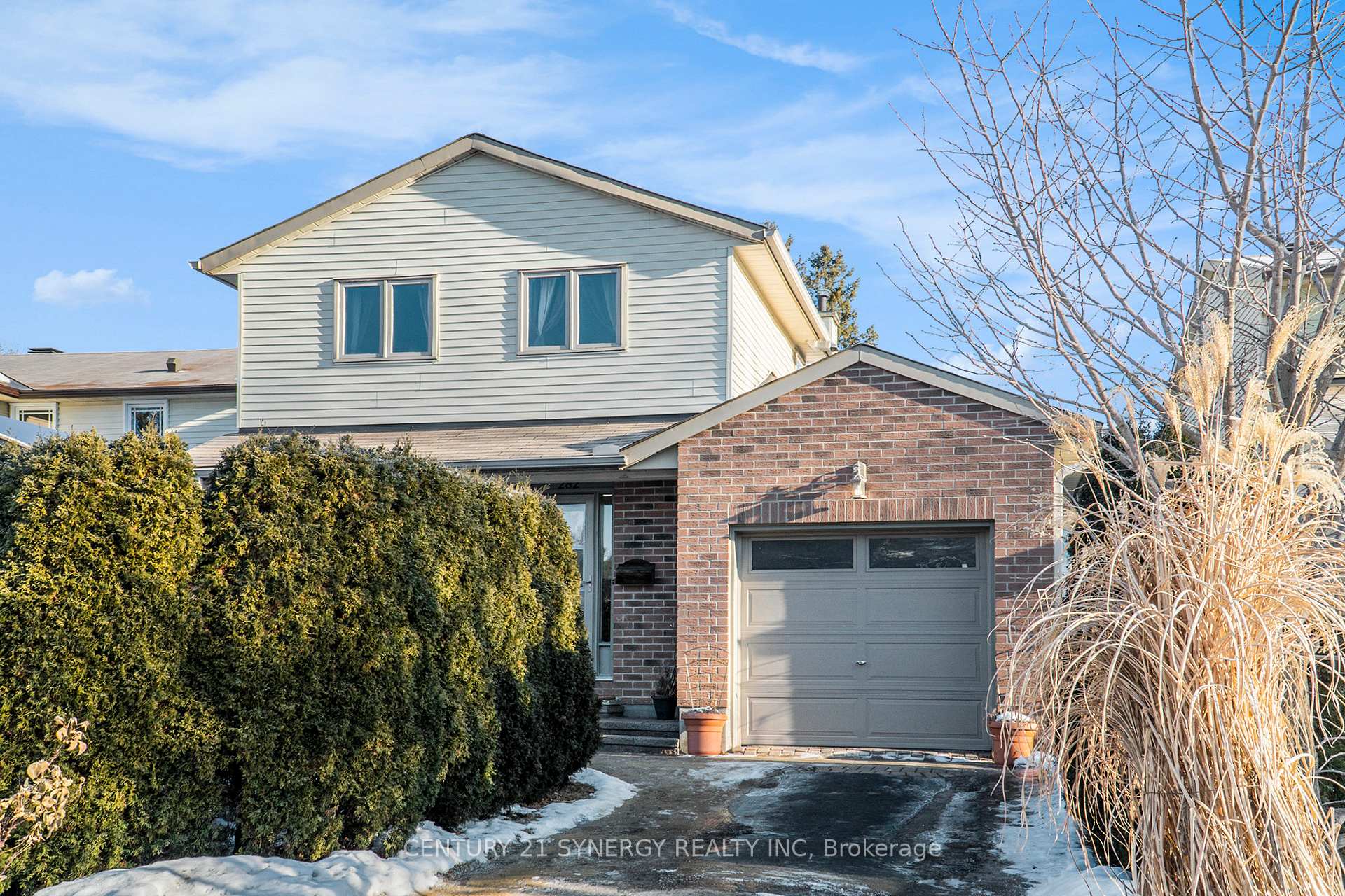 Photo 2 of 282 Wayside Court, Ottawa, Queenswood Heights South — HOMEH