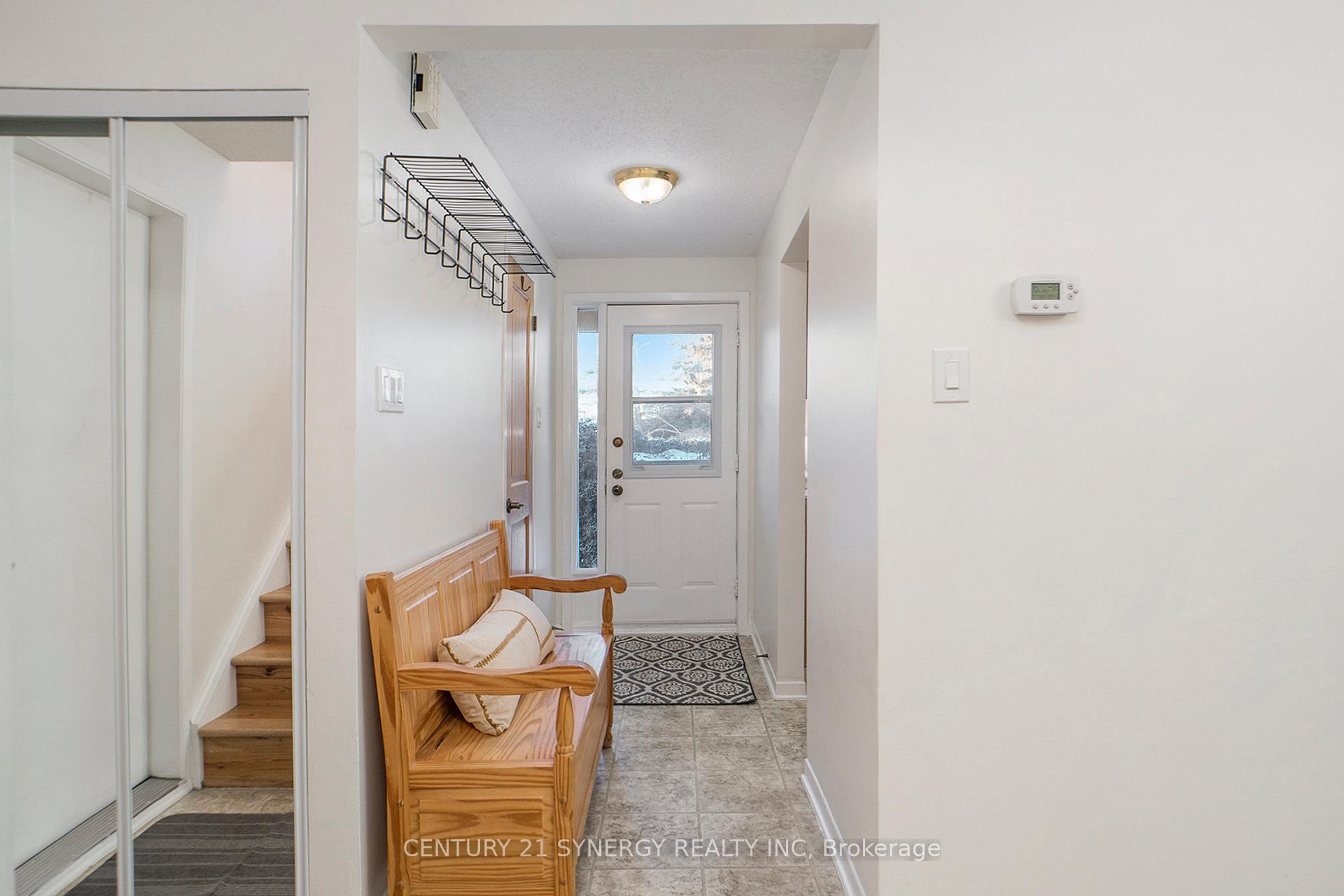 Photo 3 of 282 Wayside Court, Ottawa, Queenswood Heights South — HOMEH