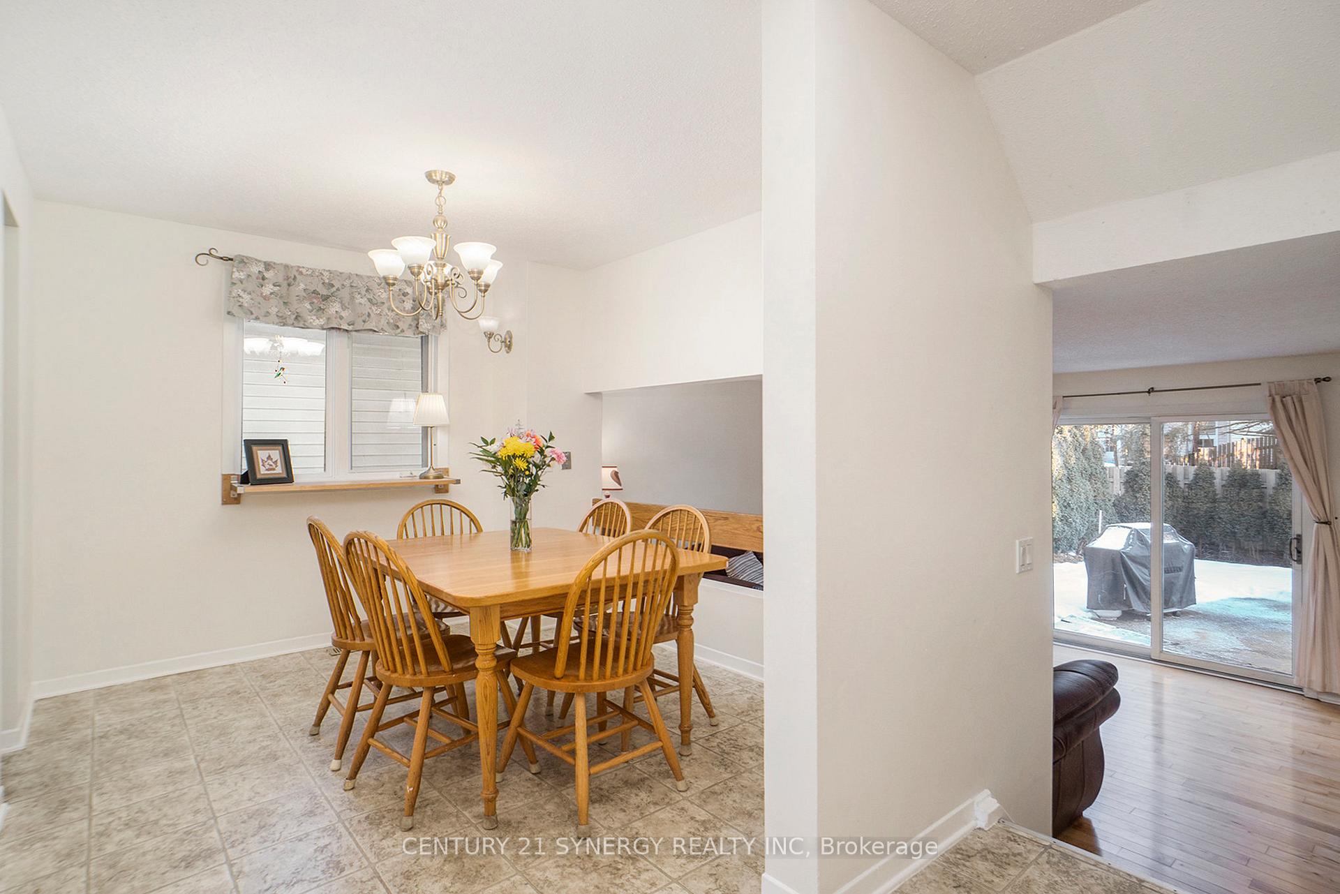 Photo 8 of 282 Wayside Court, Ottawa, Queenswood Heights South — HOMEH