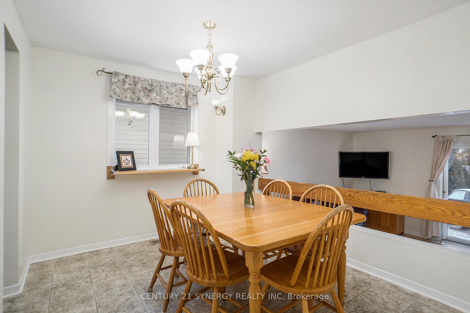 Photo 9 of 282 Wayside Court, Ottawa, Queenswood Heights South — HOMEH