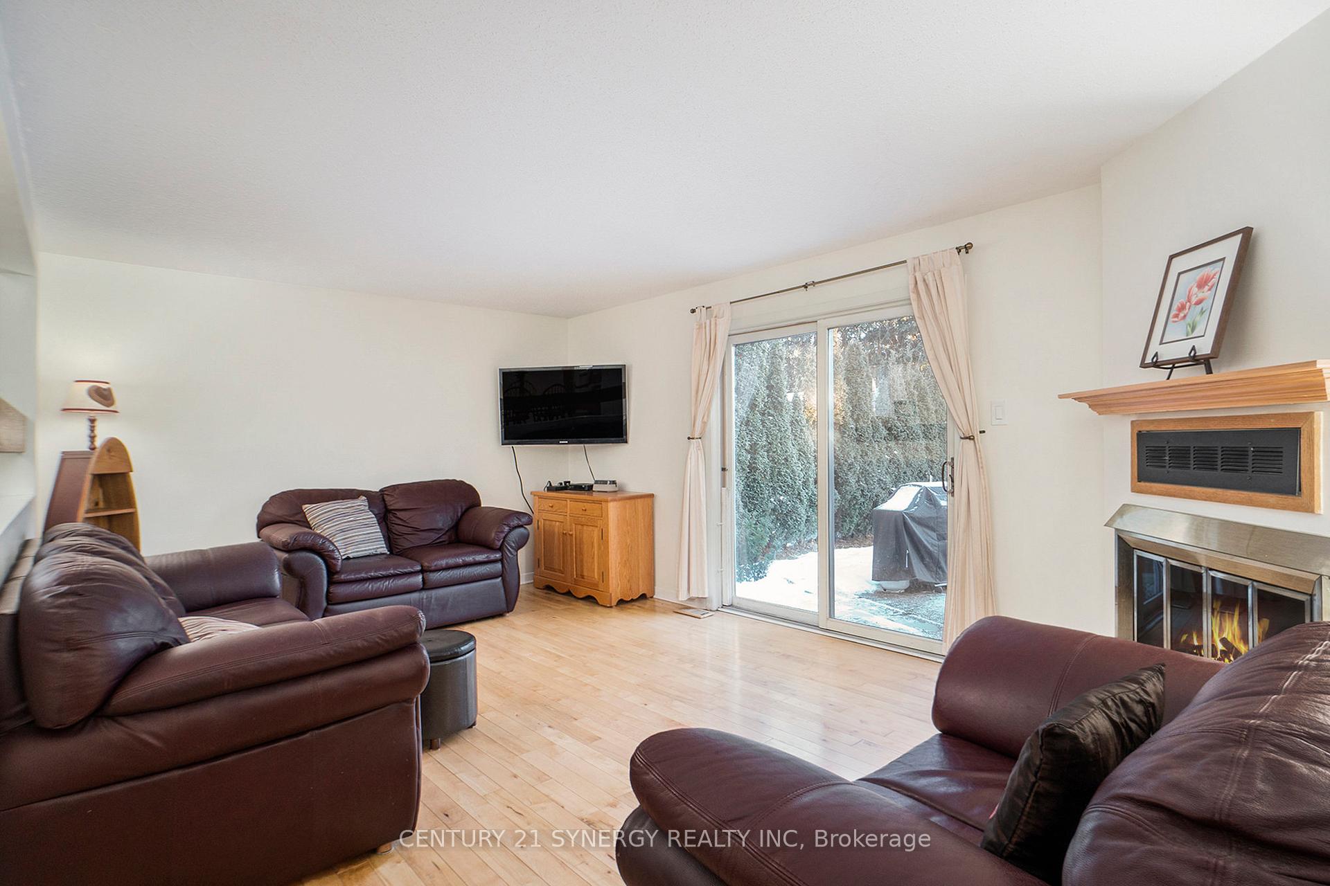 Photo 11 of 282 Wayside Court, Ottawa, Queenswood Heights South — HOMEH
