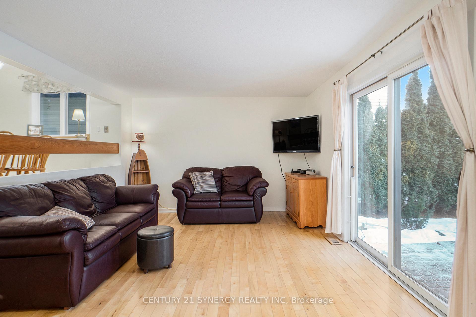 Photo 12 of 282 Wayside Court, Ottawa, Queenswood Heights South — HOMEH