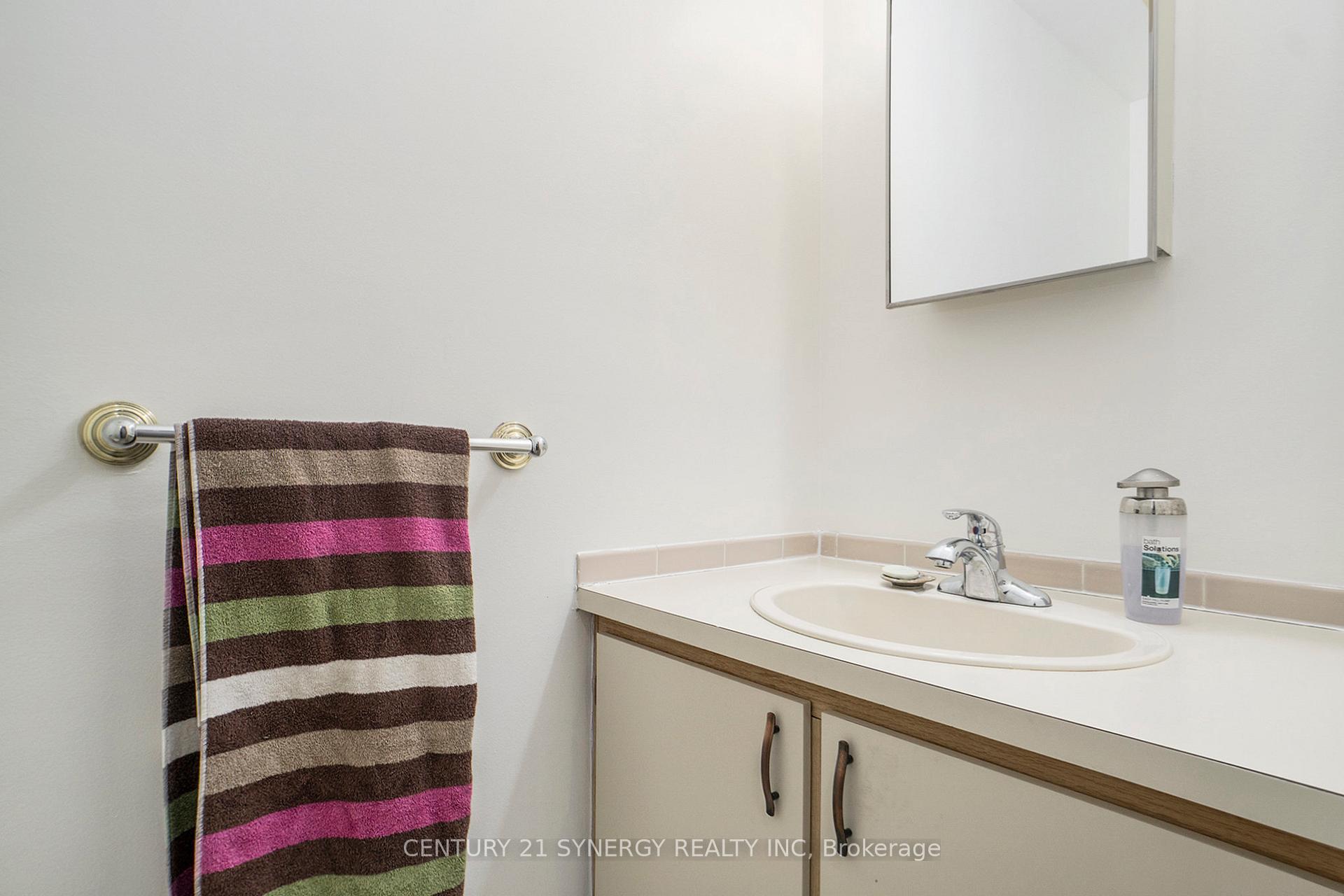 Photo 18 of 282 Wayside Court, Ottawa, Queenswood Heights South — HOMEH
