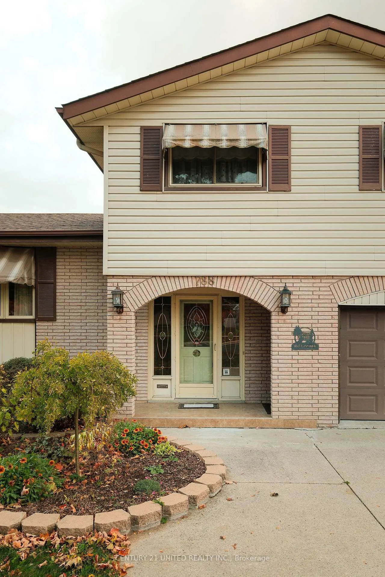 Photo 2 of 788 Cumberland Avenue, Peterborough, Northcrest Ward 5 — HOMEH