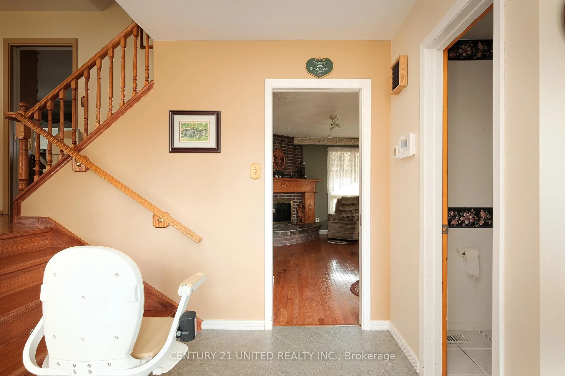 Photo 4 of 788 Cumberland Avenue, Peterborough, Northcrest Ward 5 — HOMEH
