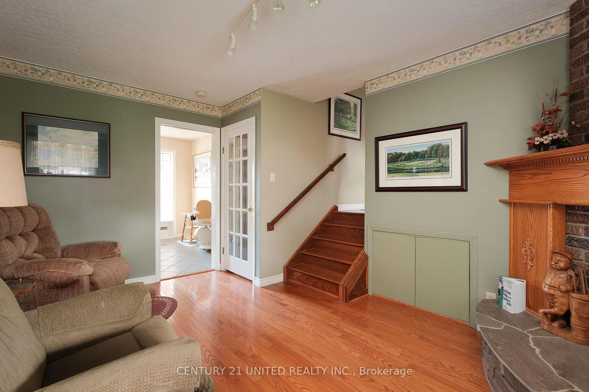 Photo 9 of 788 Cumberland Avenue, Peterborough, Northcrest Ward 5 — HOMEH