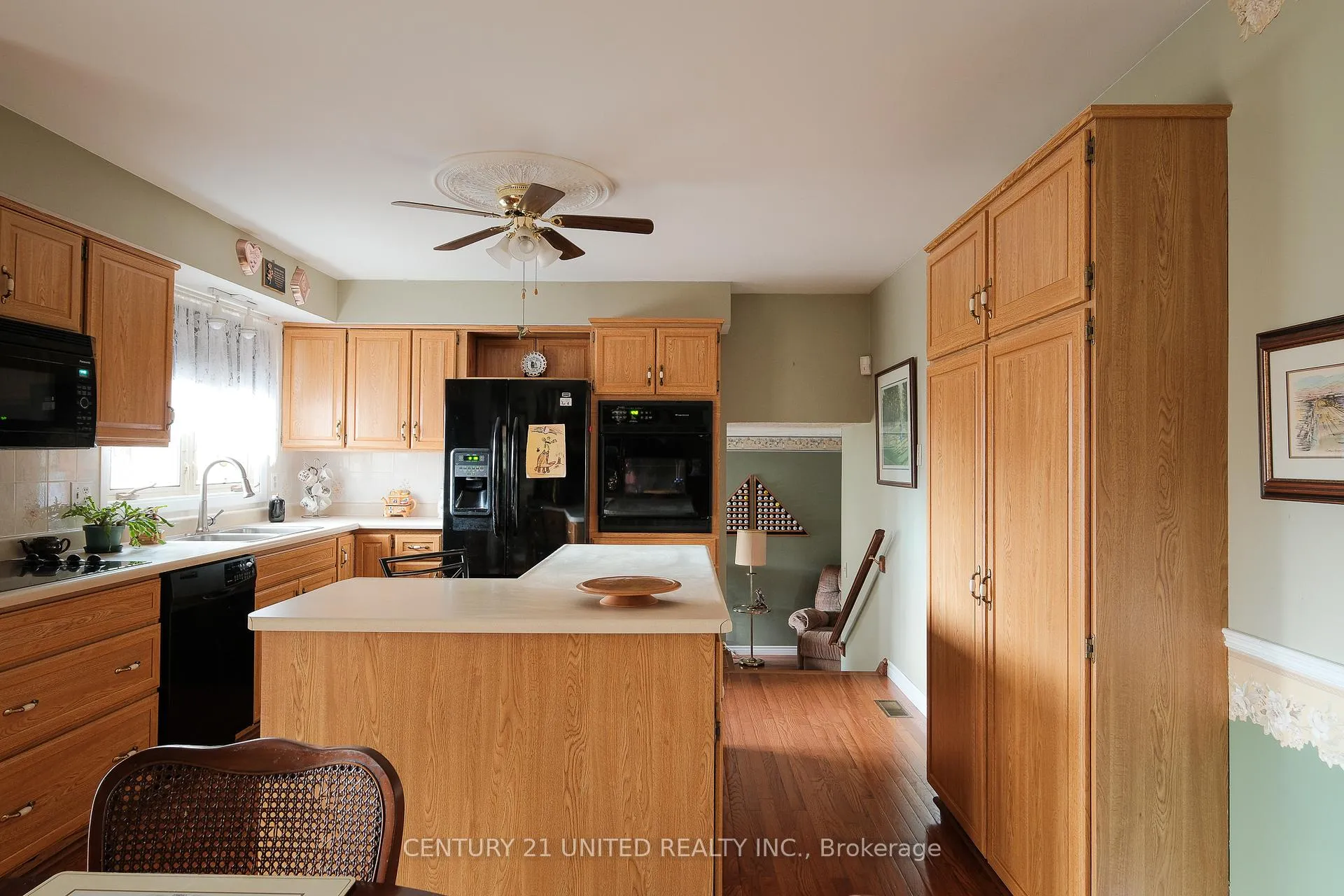 Photo 11 of 788 Cumberland Avenue, Peterborough, Northcrest Ward 5 — HOMEH