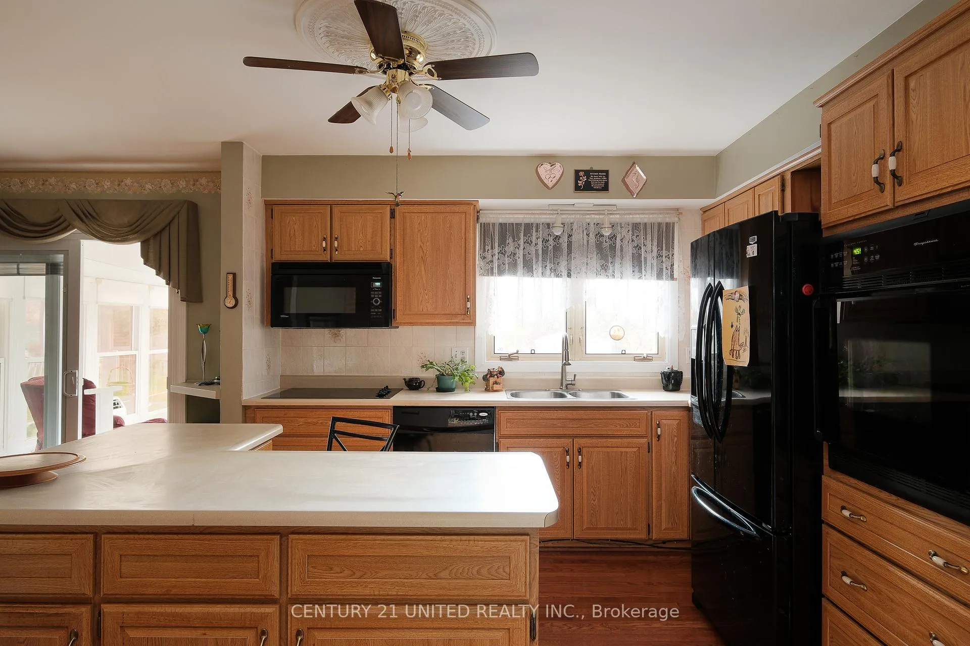 Photo 13 of 788 Cumberland Avenue, Peterborough, Northcrest Ward 5 — HOMEH