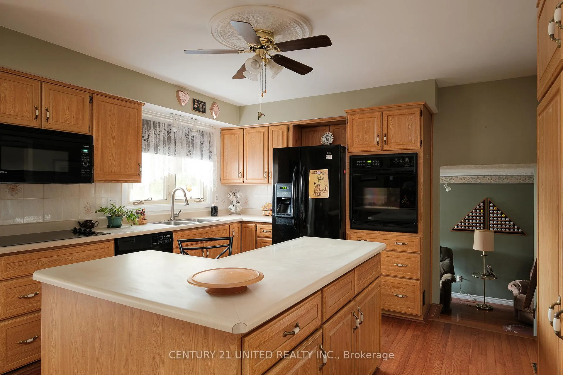 Photo 14 of 788 Cumberland Avenue, Peterborough, Northcrest Ward 5 — HOMEH