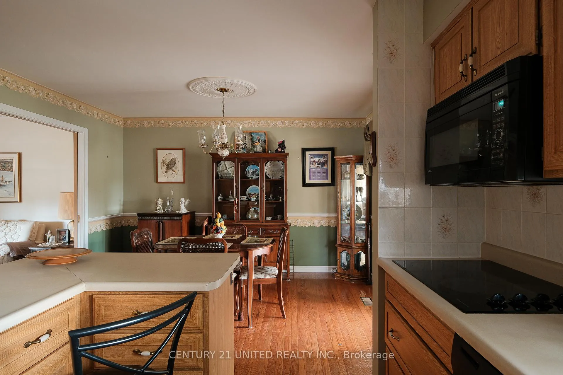 Photo 15 of 788 Cumberland Avenue, Peterborough, Northcrest Ward 5 — HOMEH