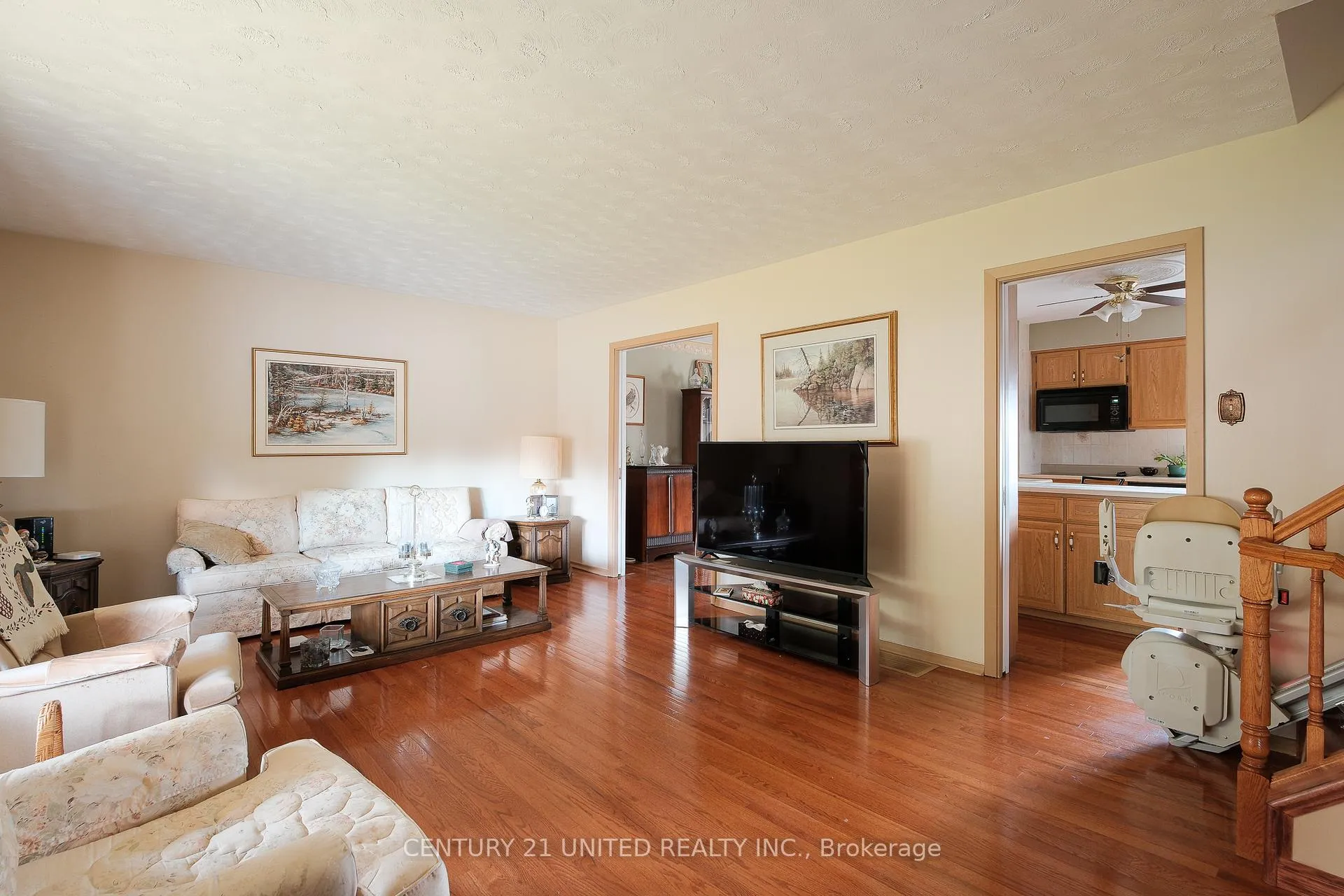 Photo 20 of 788 Cumberland Avenue, Peterborough, Northcrest Ward 5 — HOMEH