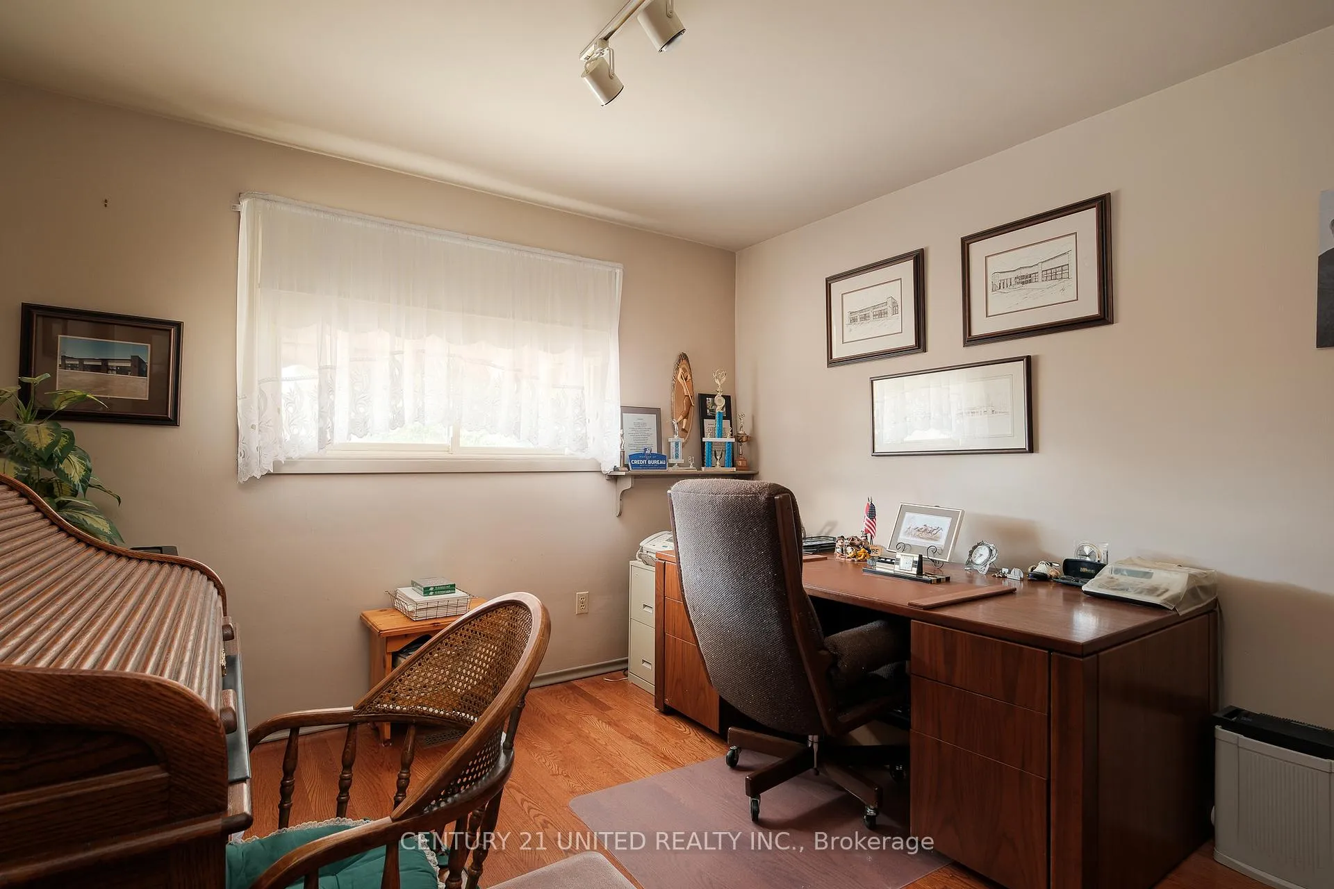 Photo 31 of 788 Cumberland Avenue, Peterborough, Northcrest Ward 5 — HOMEH