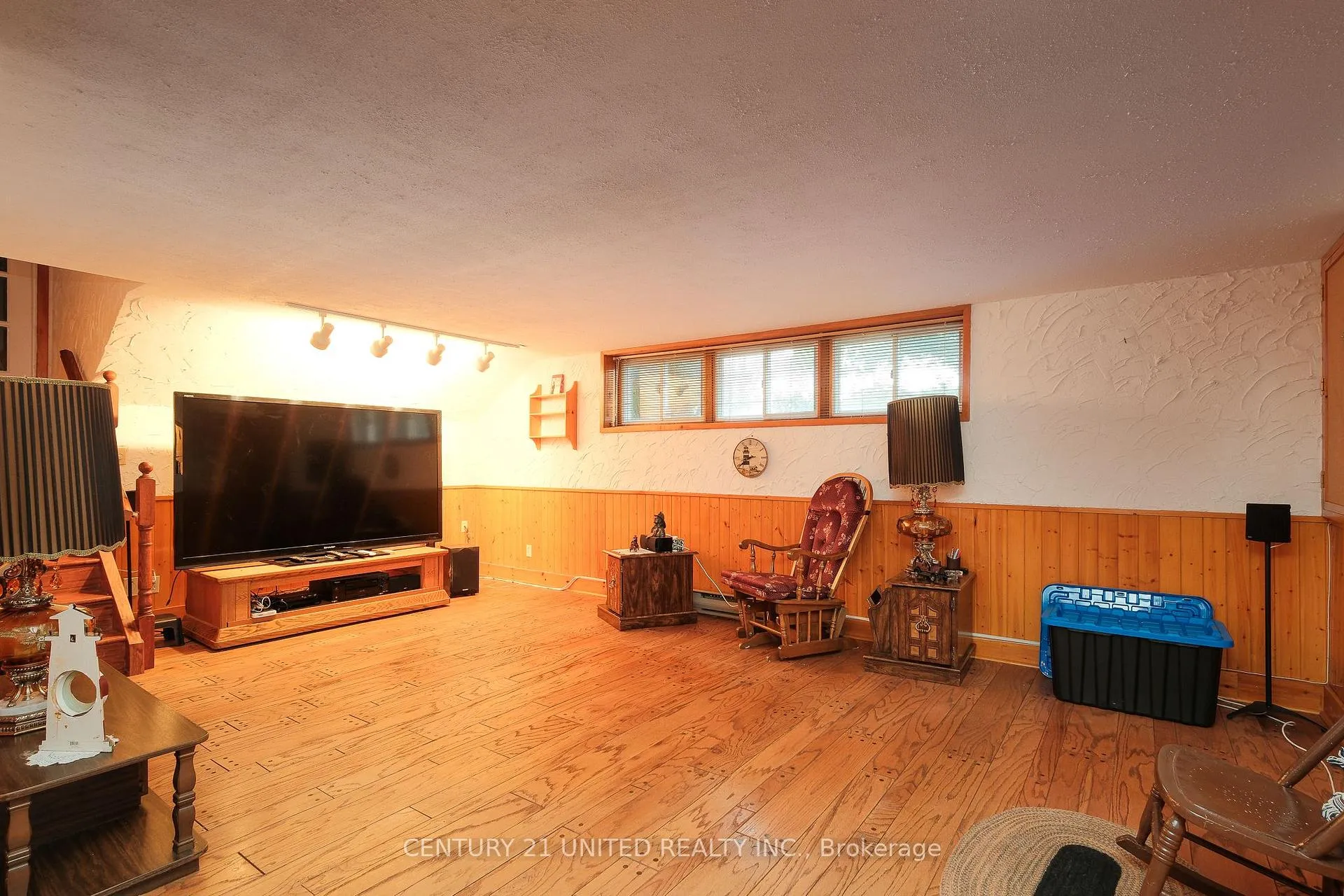 Photo 36 of 788 Cumberland Avenue, Peterborough, Northcrest Ward 5 — HOMEH