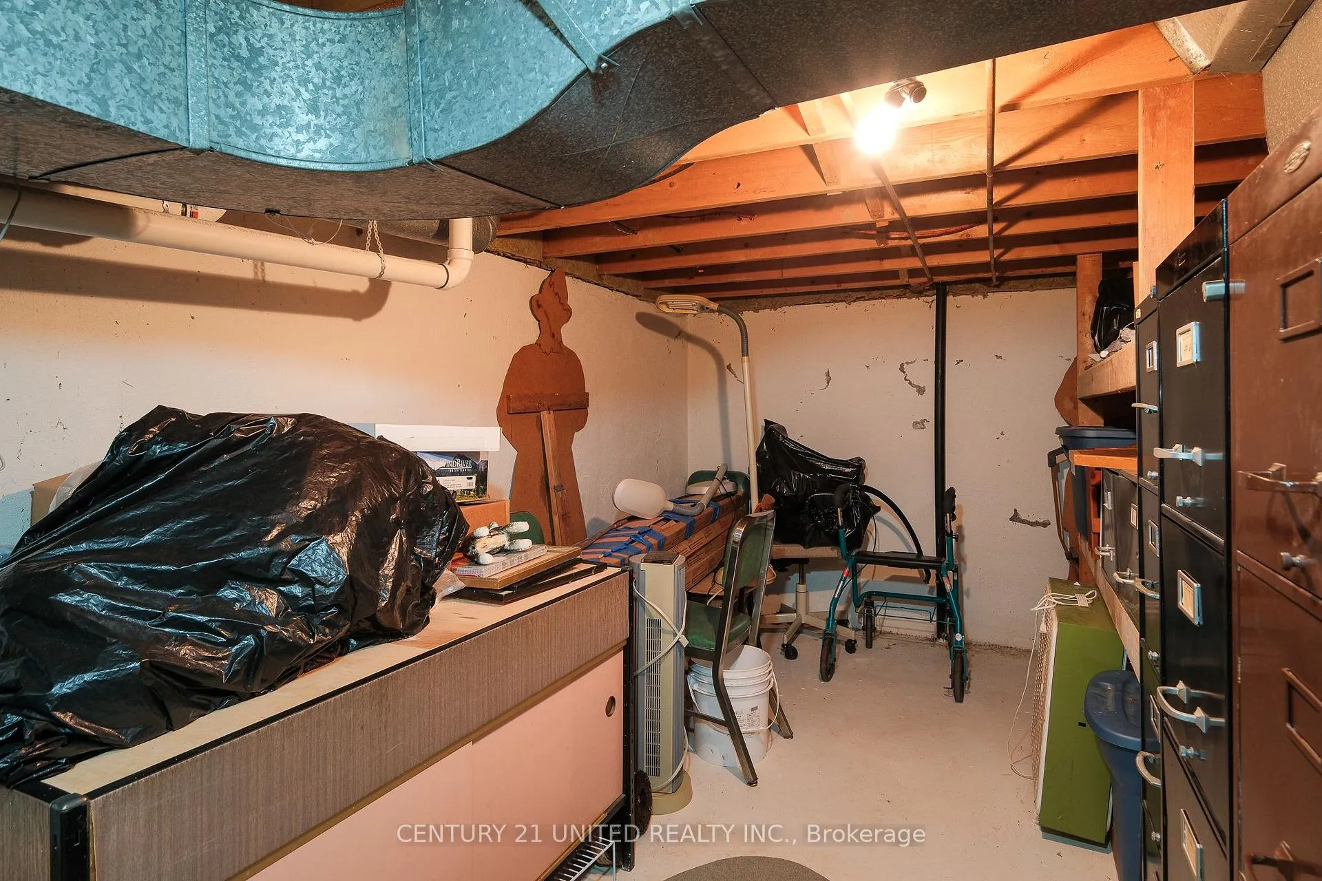 Photo 41 of 788 Cumberland Avenue, Peterborough, Northcrest Ward 5 — HOMEH