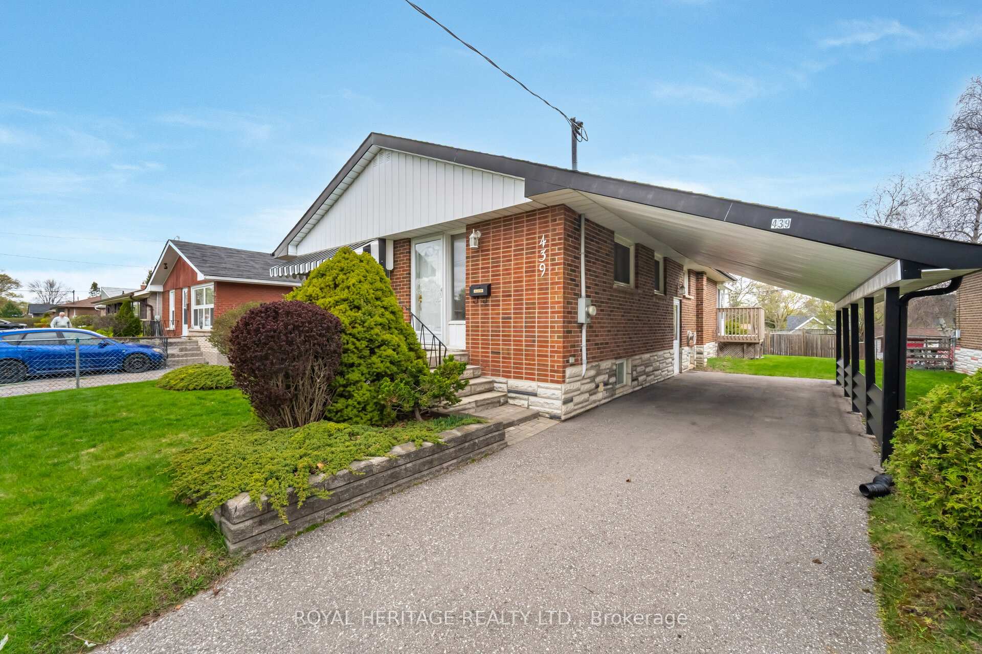 Photo 2 of 439 Rosmere Street, Oshawa, McLaughlin — HOMEH
