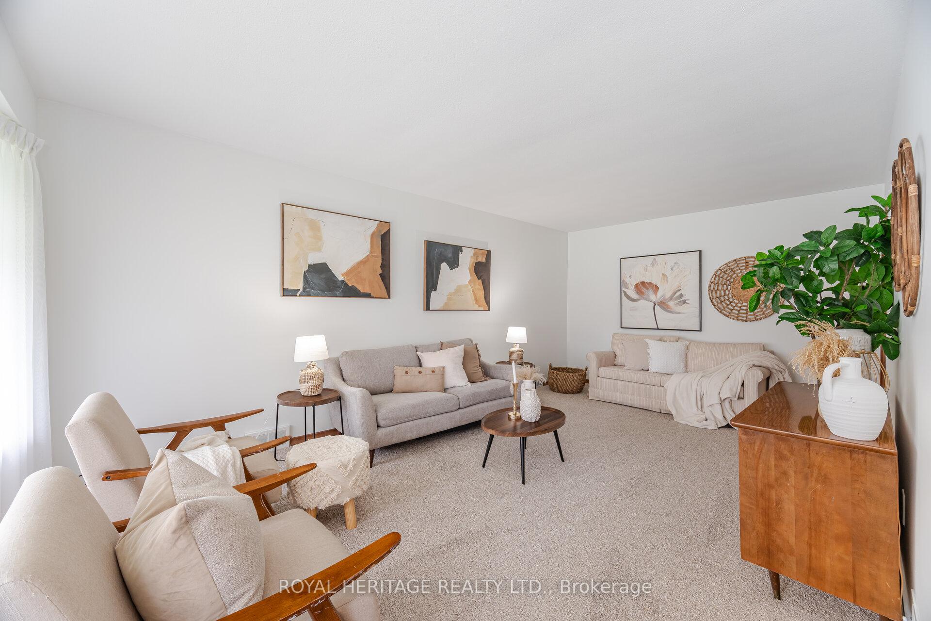 Photo 3 of 439 Rosmere Street, Oshawa, McLaughlin — HOMEH