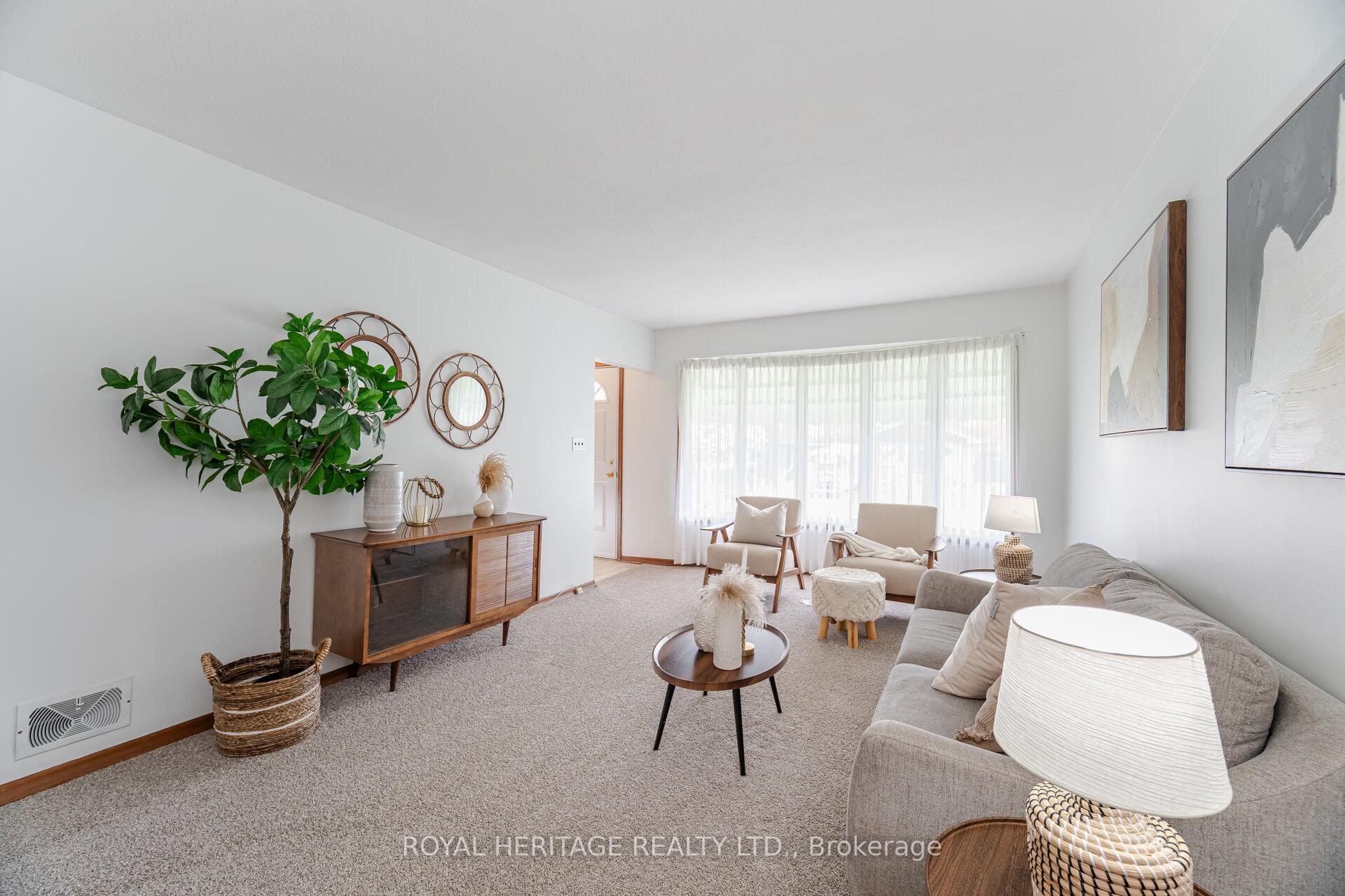 Photo 4 of 439 Rosmere Street, Oshawa, McLaughlin — HOMEH