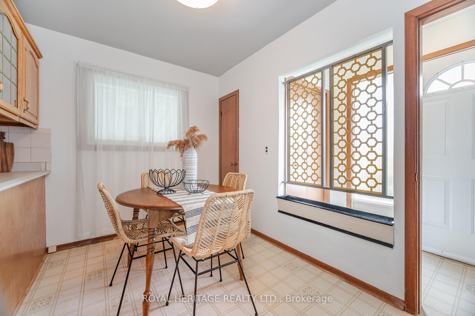 Photo 6 of 439 Rosmere Street, Oshawa, McLaughlin — HOMEH