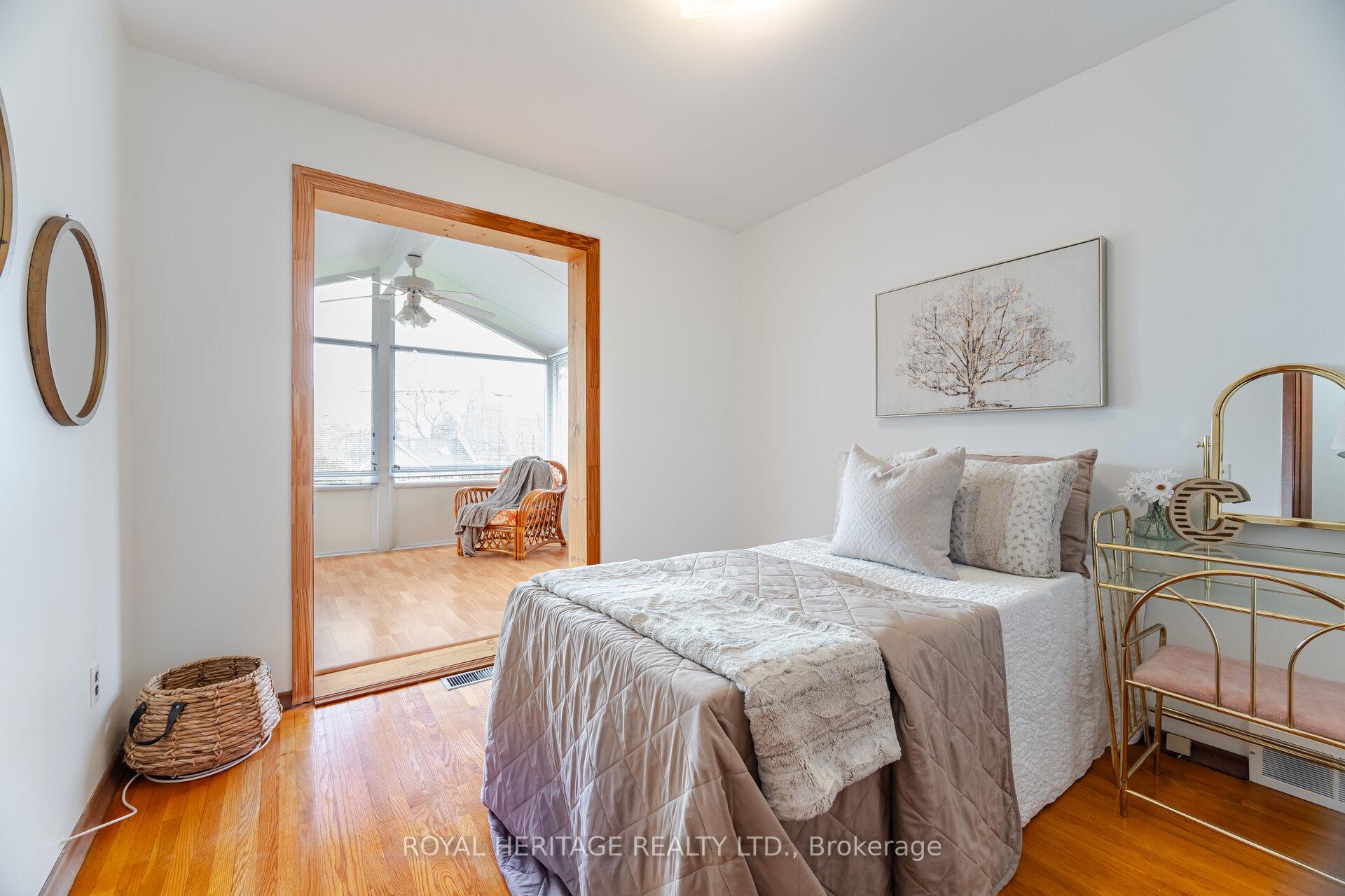 Photo 10 of 439 Rosmere Street, Oshawa, McLaughlin — HOMEH