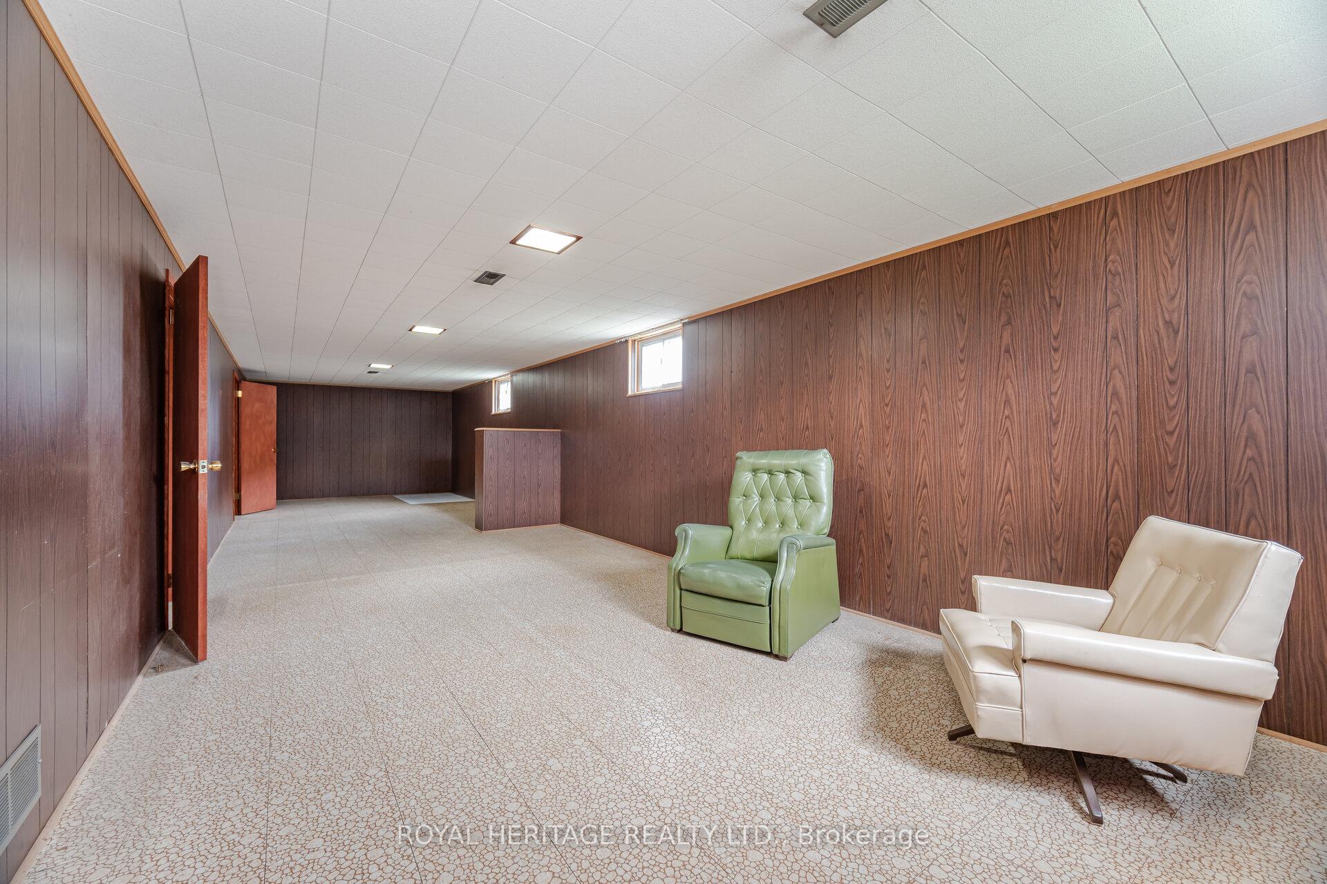 Photo 14 of 439 Rosmere Street, Oshawa, McLaughlin — HOMEH