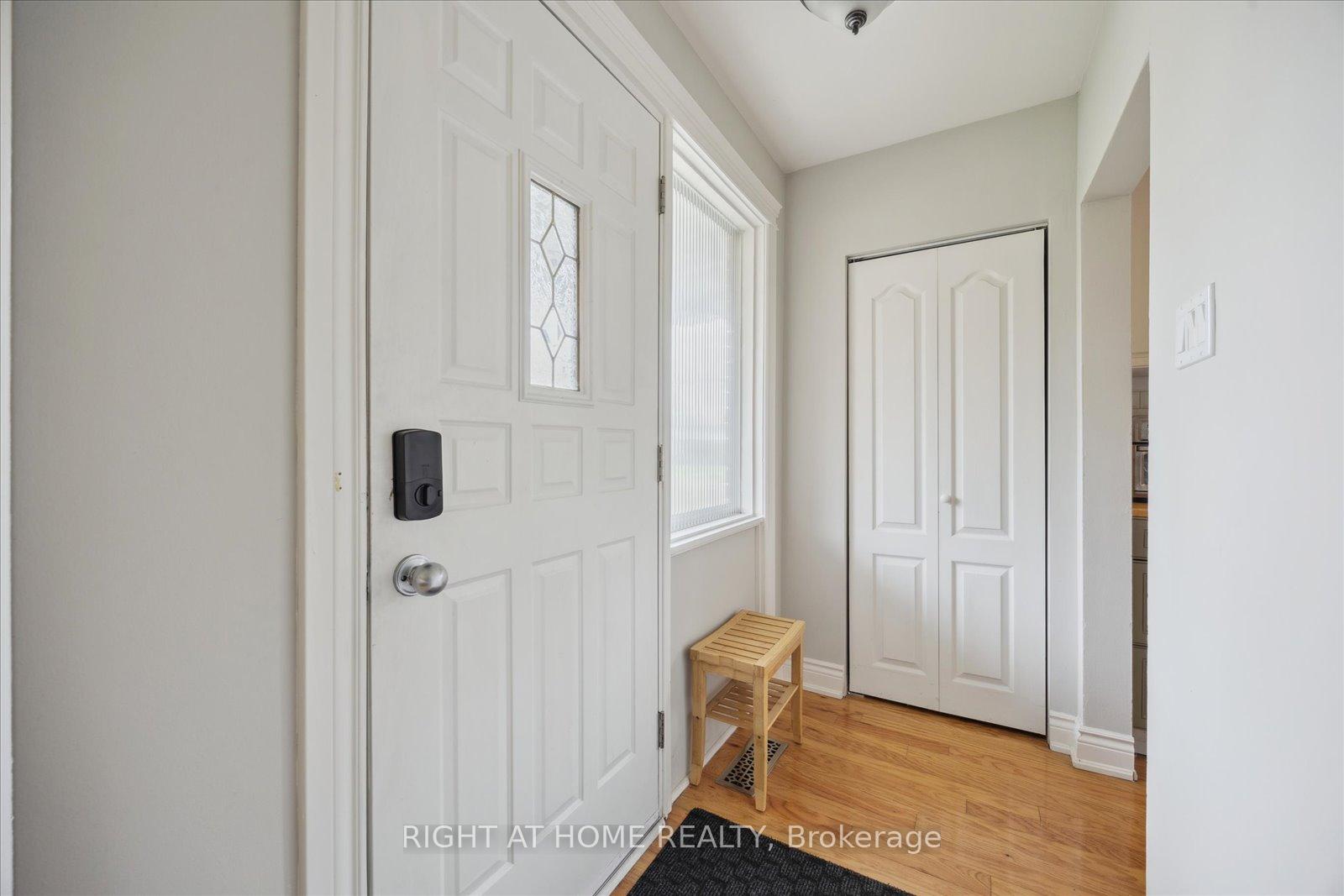 Photo 6 of 154 Lupin Drive, Whitby, Downtown Whitby — HOMEH