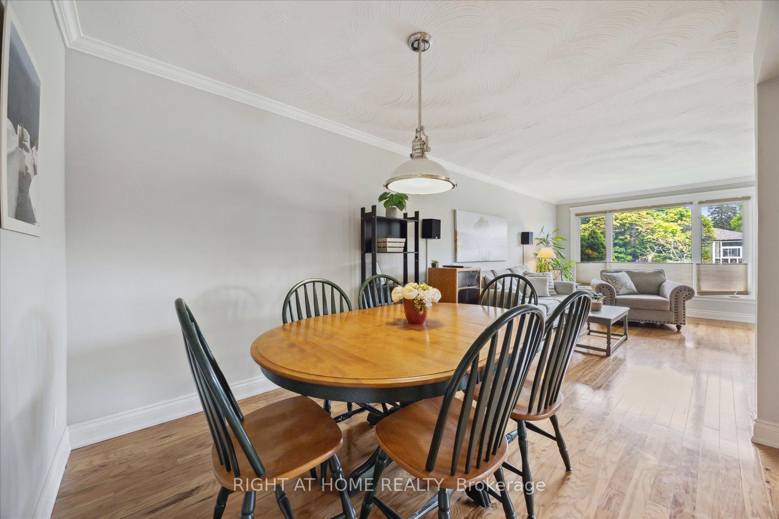 Photo 11 of 154 Lupin Drive, Whitby, Downtown Whitby — HOMEH