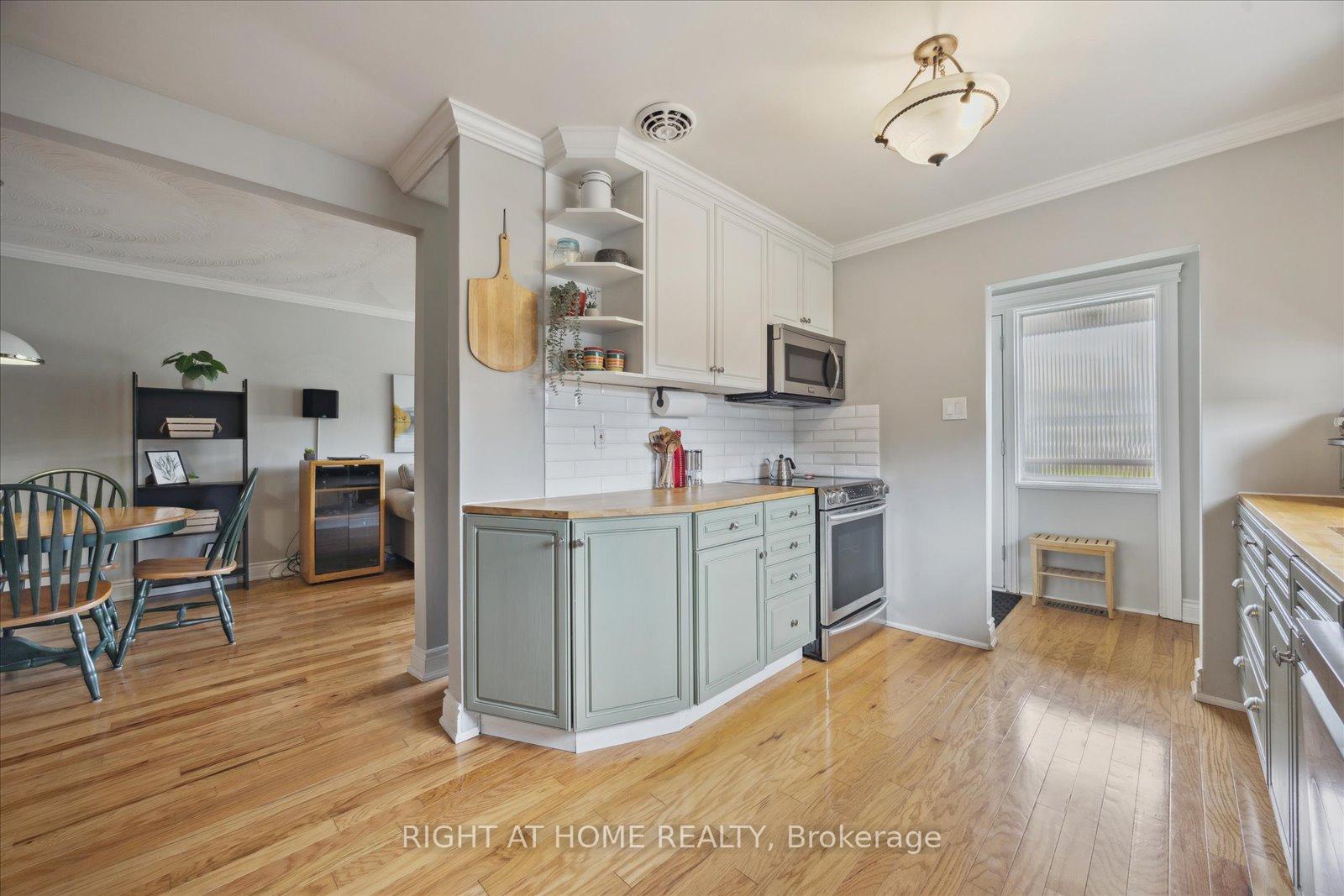 Photo 18 of 154 Lupin Drive, Whitby, Downtown Whitby — HOMEH