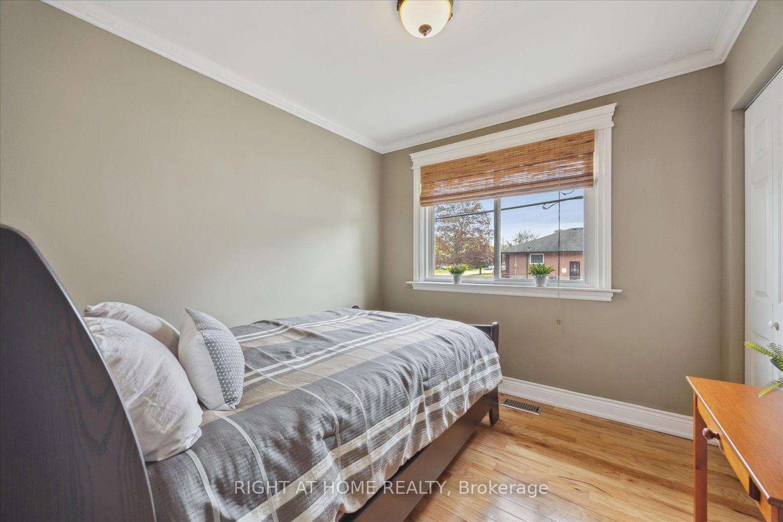 Photo 24 of 154 Lupin Drive, Whitby, Downtown Whitby — HOMEH